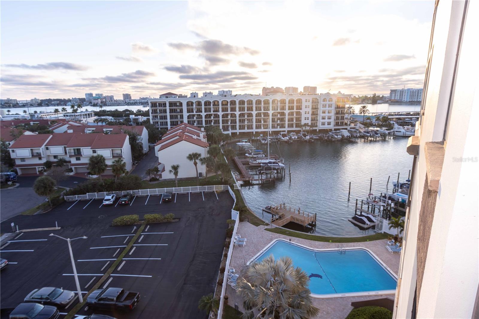 Image 30 of 70 For 255 Dolphin Point 803