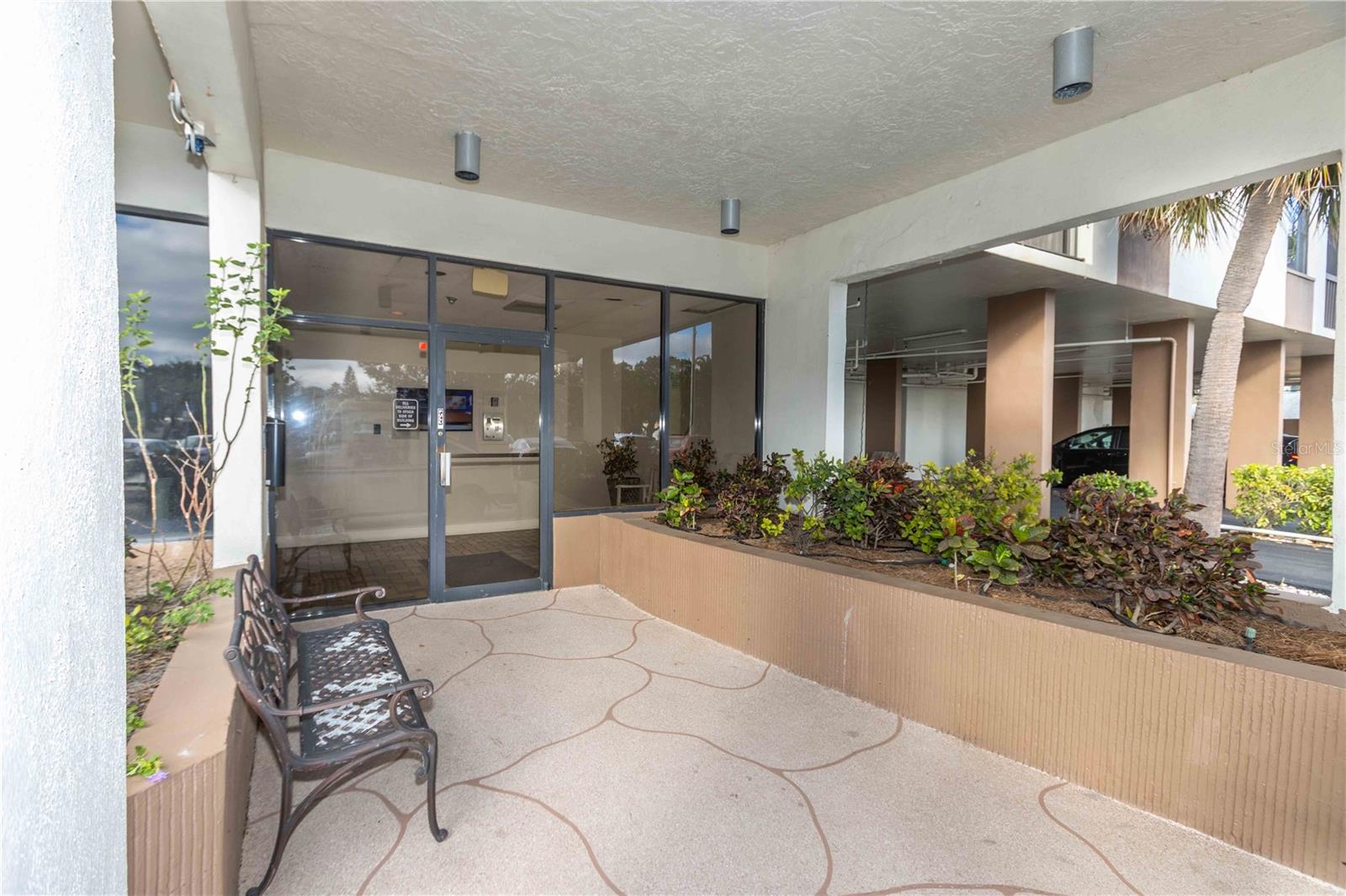 Image 33 of 70 For 255 Dolphin Point 803