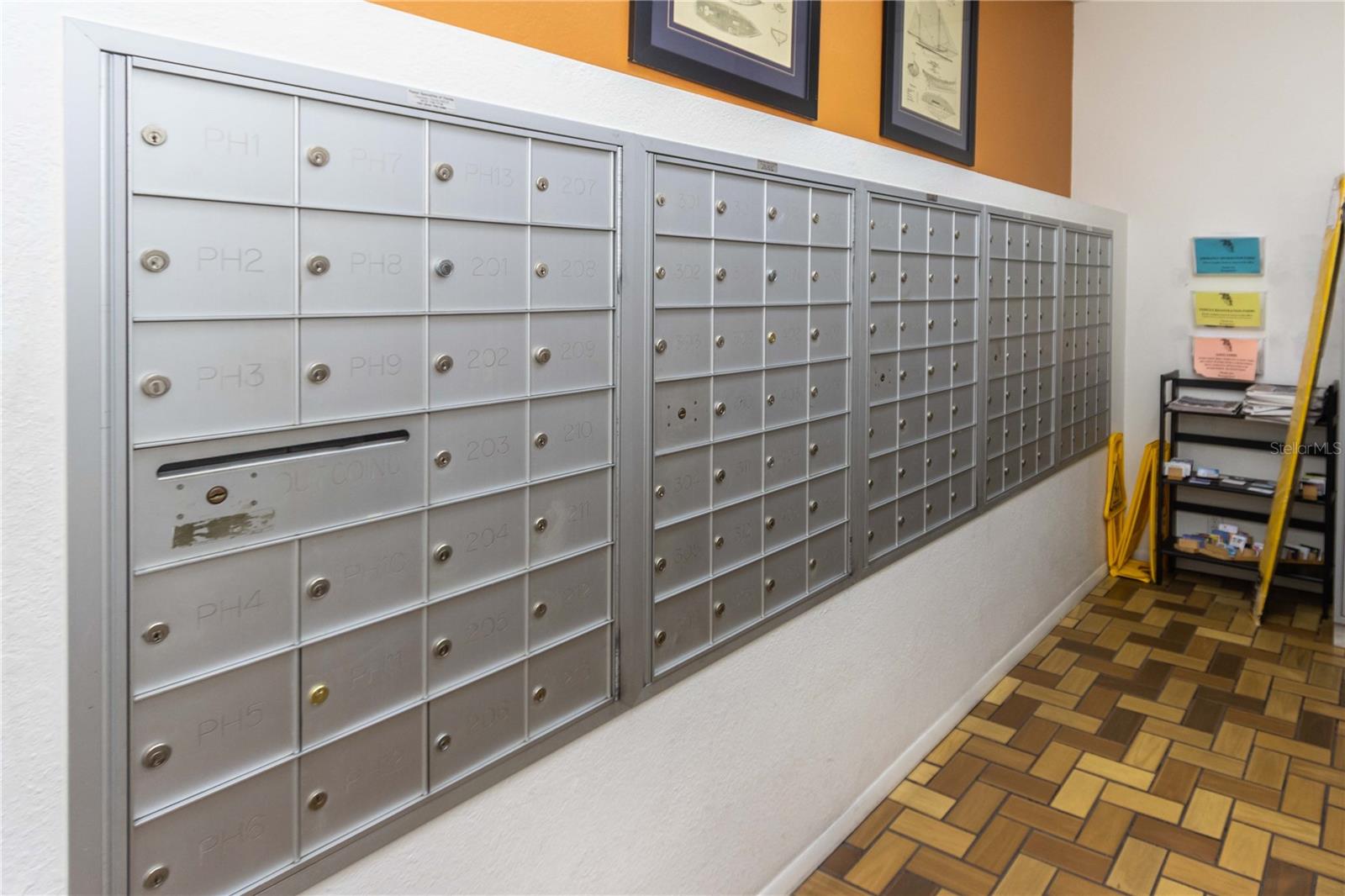 Image 34 of 70 For 255 Dolphin Point 803