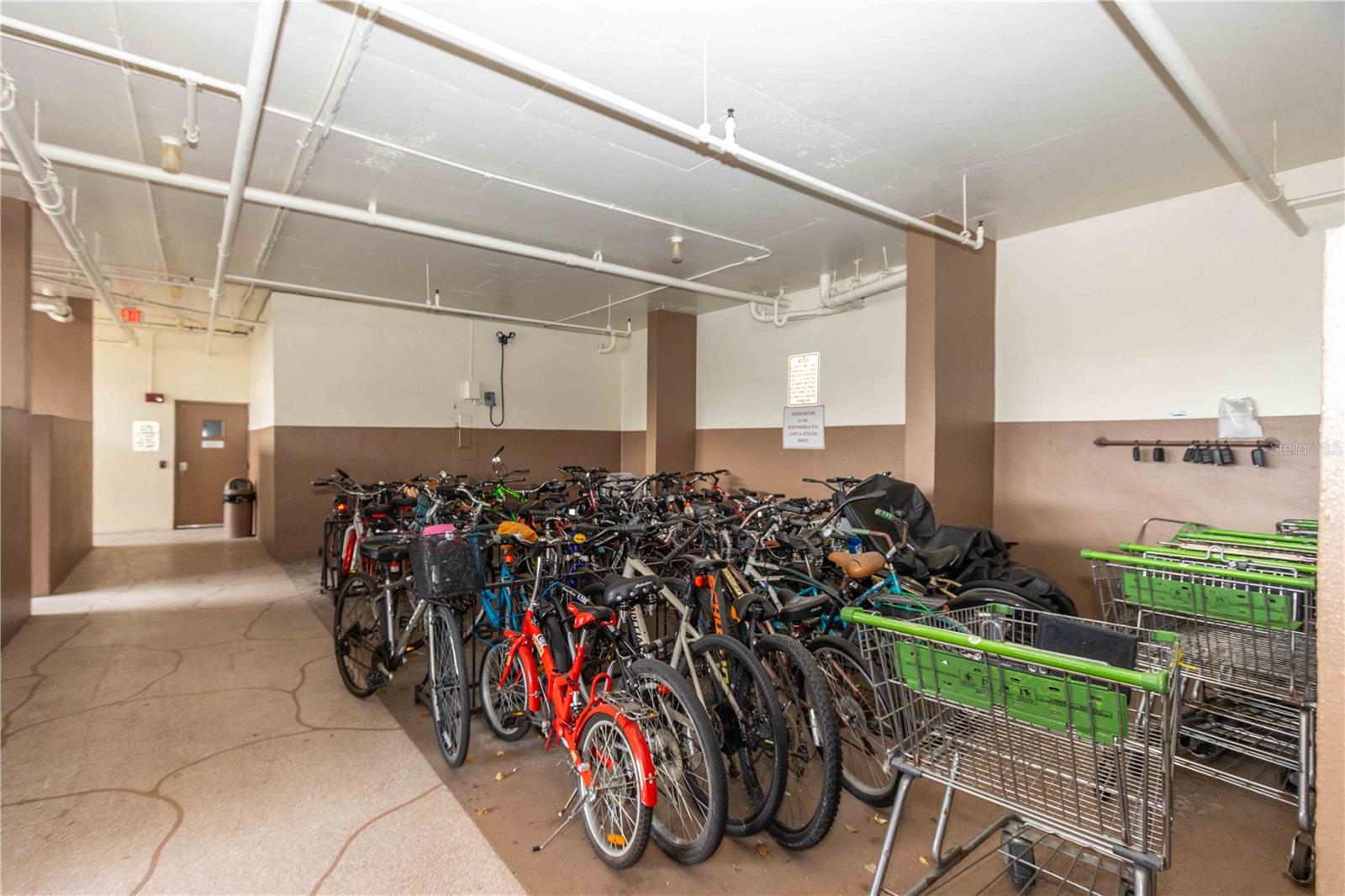 Image 39 of 70 For 255 Dolphin Point 803