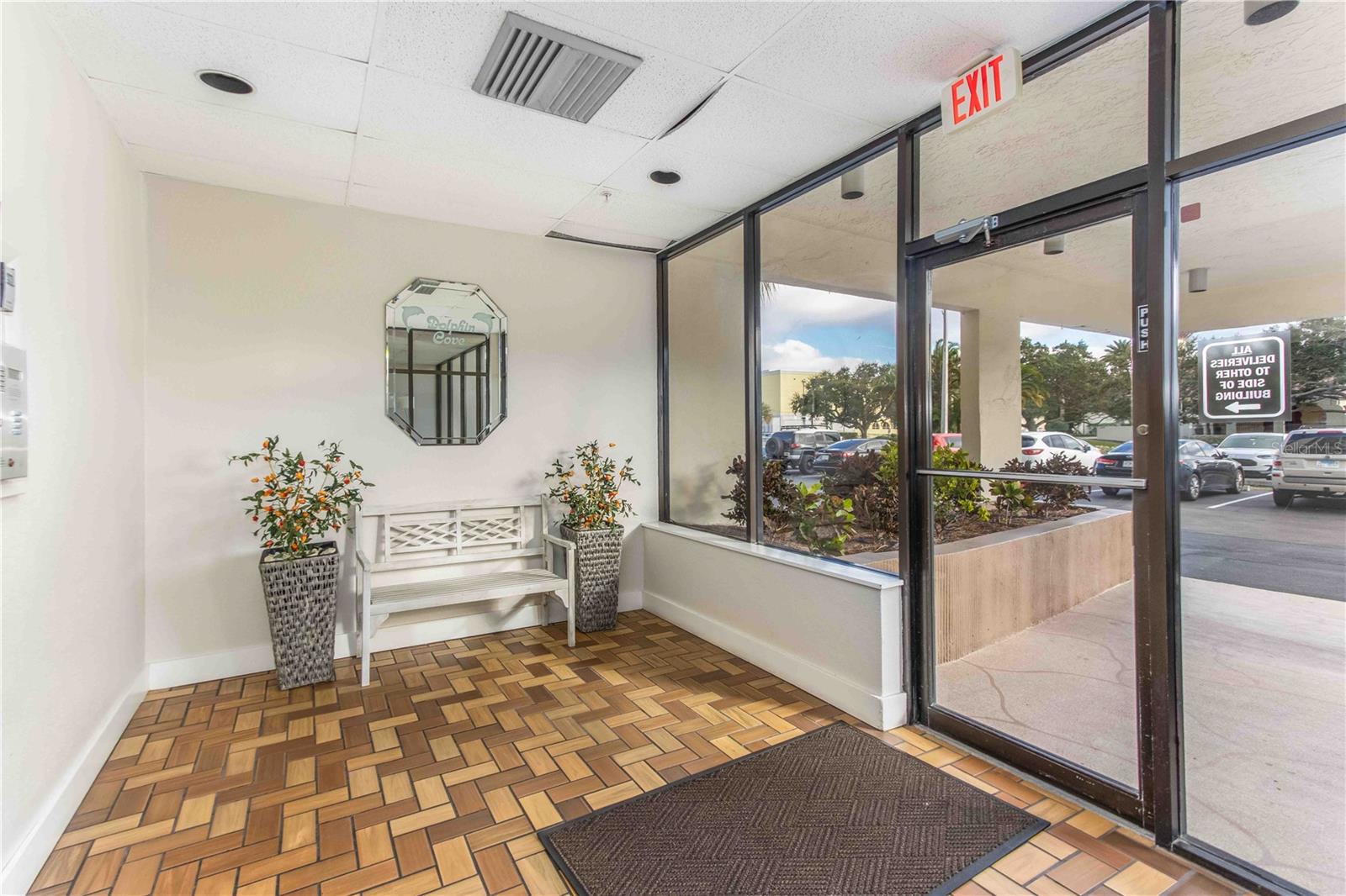 Image 42 of 70 For 255 Dolphin Point 803