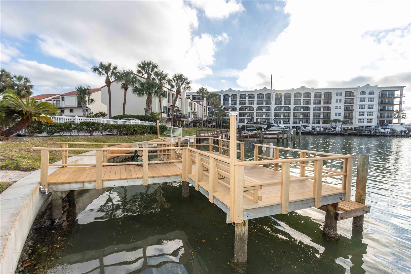 Image 51 of 70 For 255 Dolphin Point 803