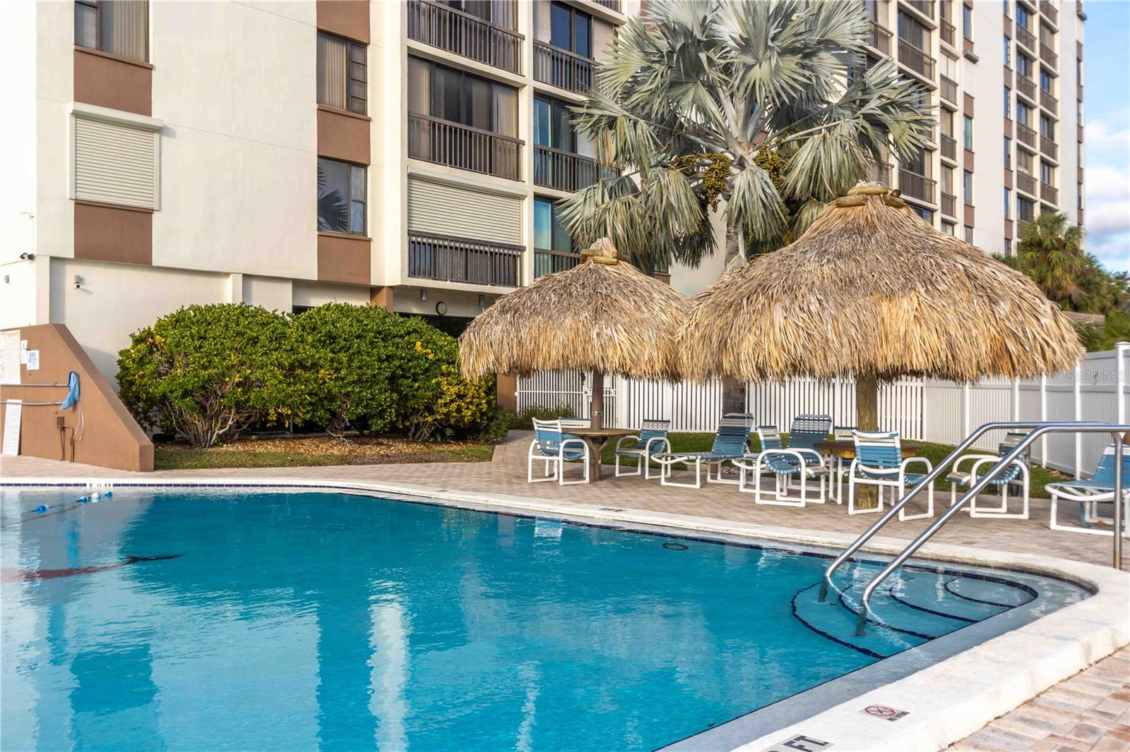 Image 52 of 70 For 255 Dolphin Point 803