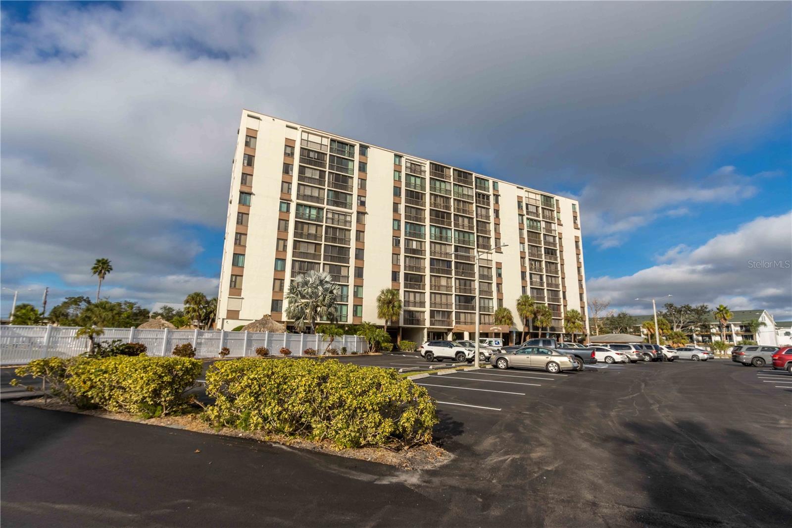 Image 67 of 70 For 255 Dolphin Point 803