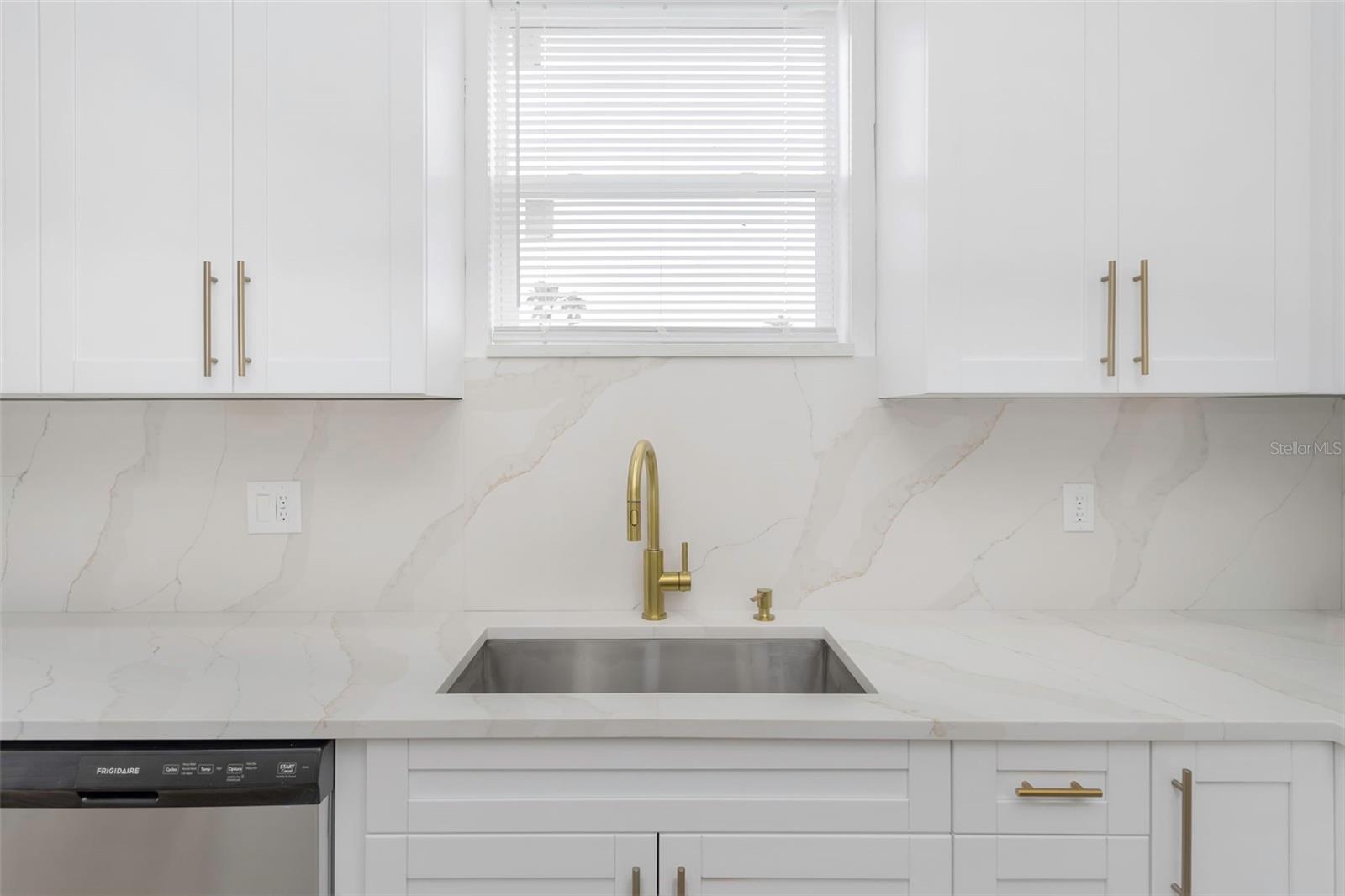 Image 25 of 47 For 1008 Hawkins Street