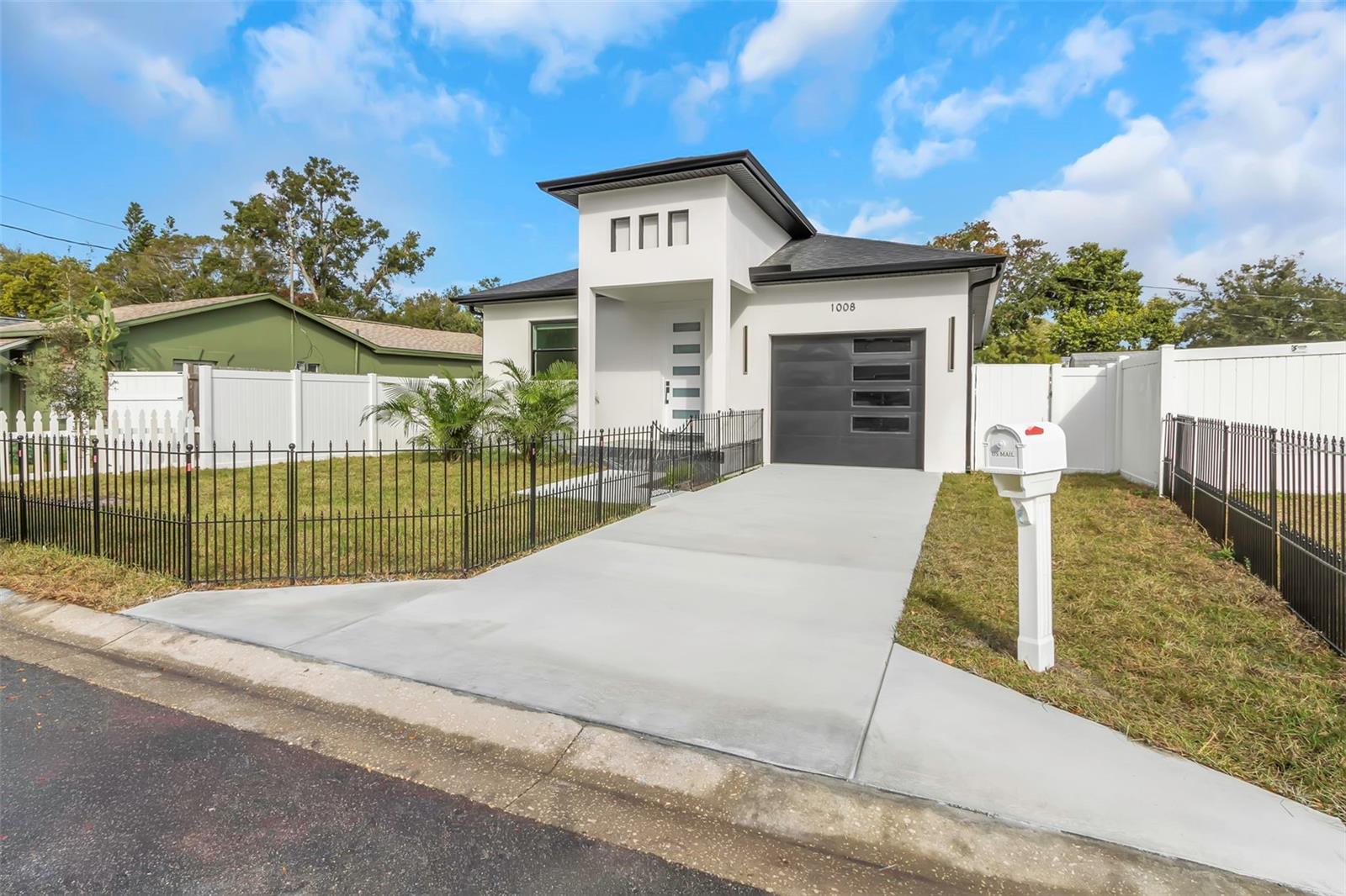 Image 34 of 47 For 1008 Hawkins Street