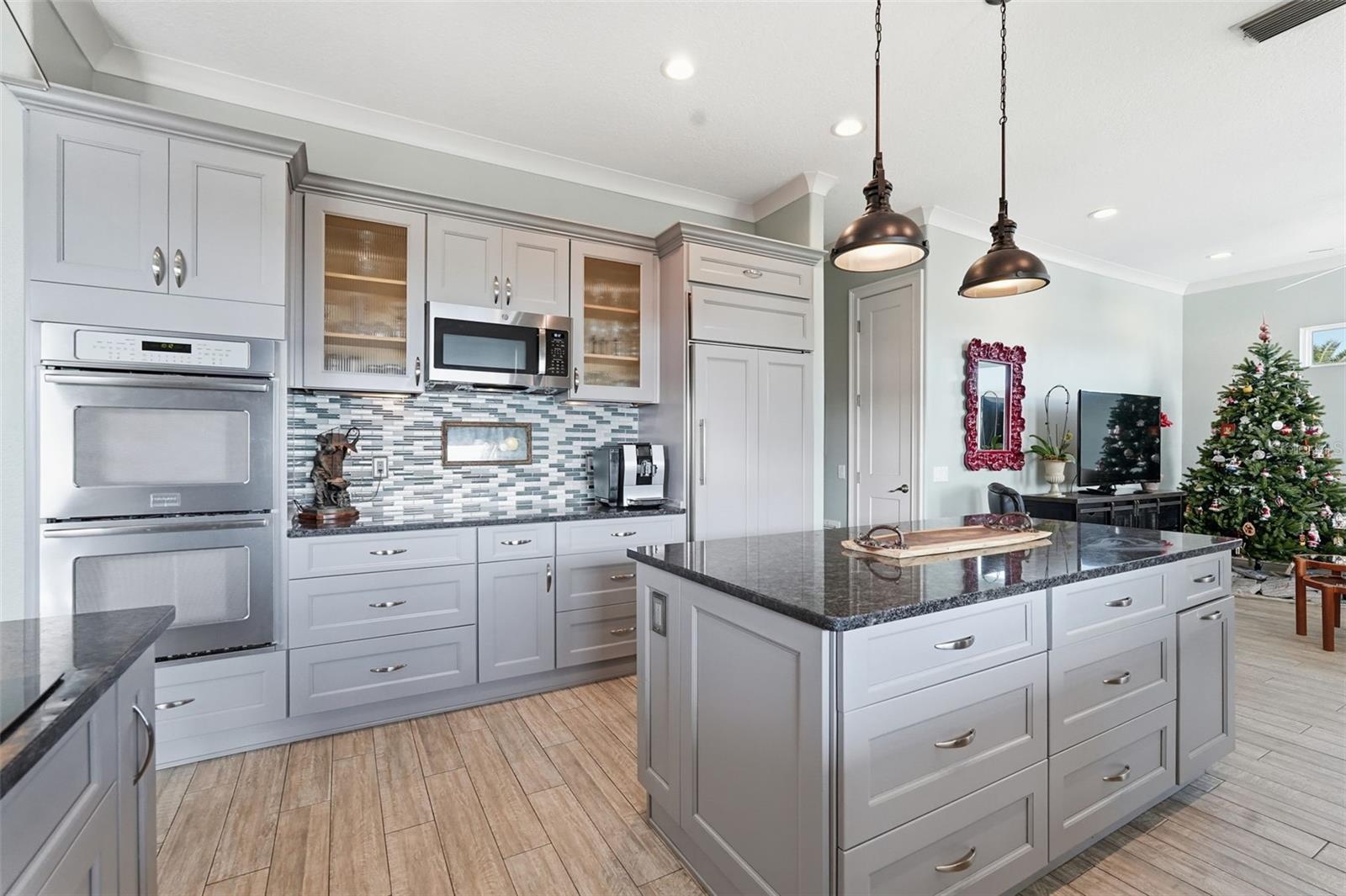 Image 17 of 60 For 401 Harbor Drive