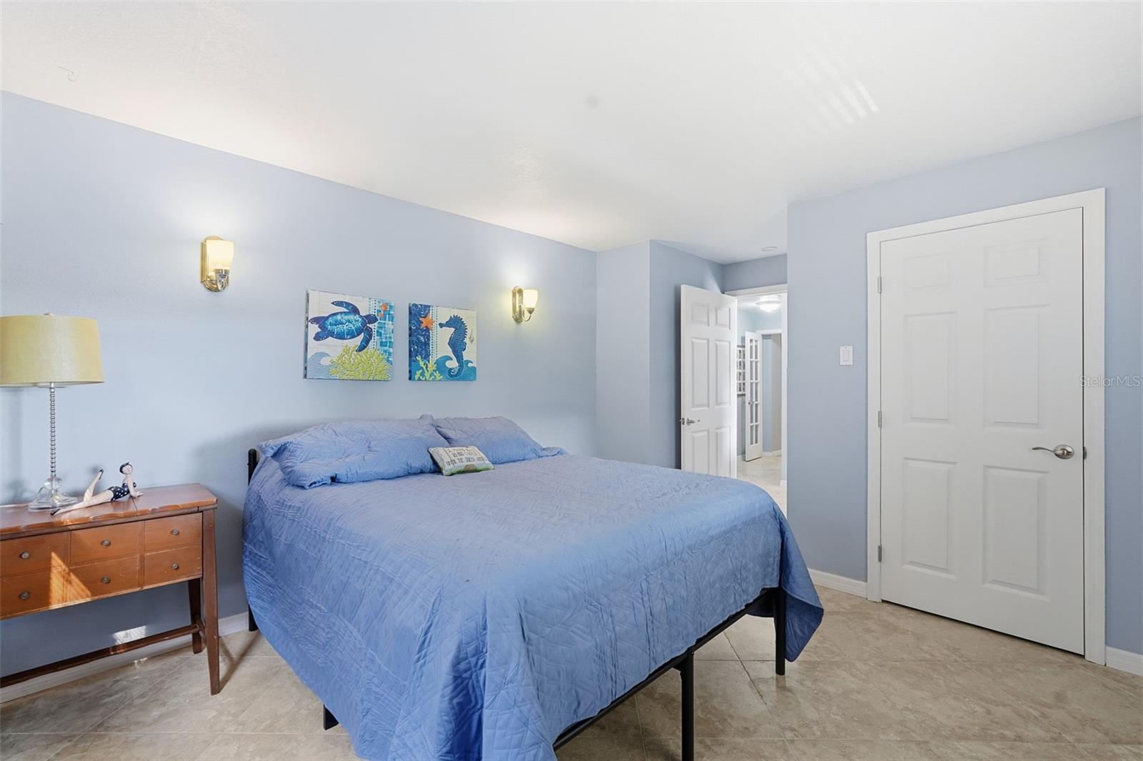 Image 42 of 60 For 401 Harbor Drive