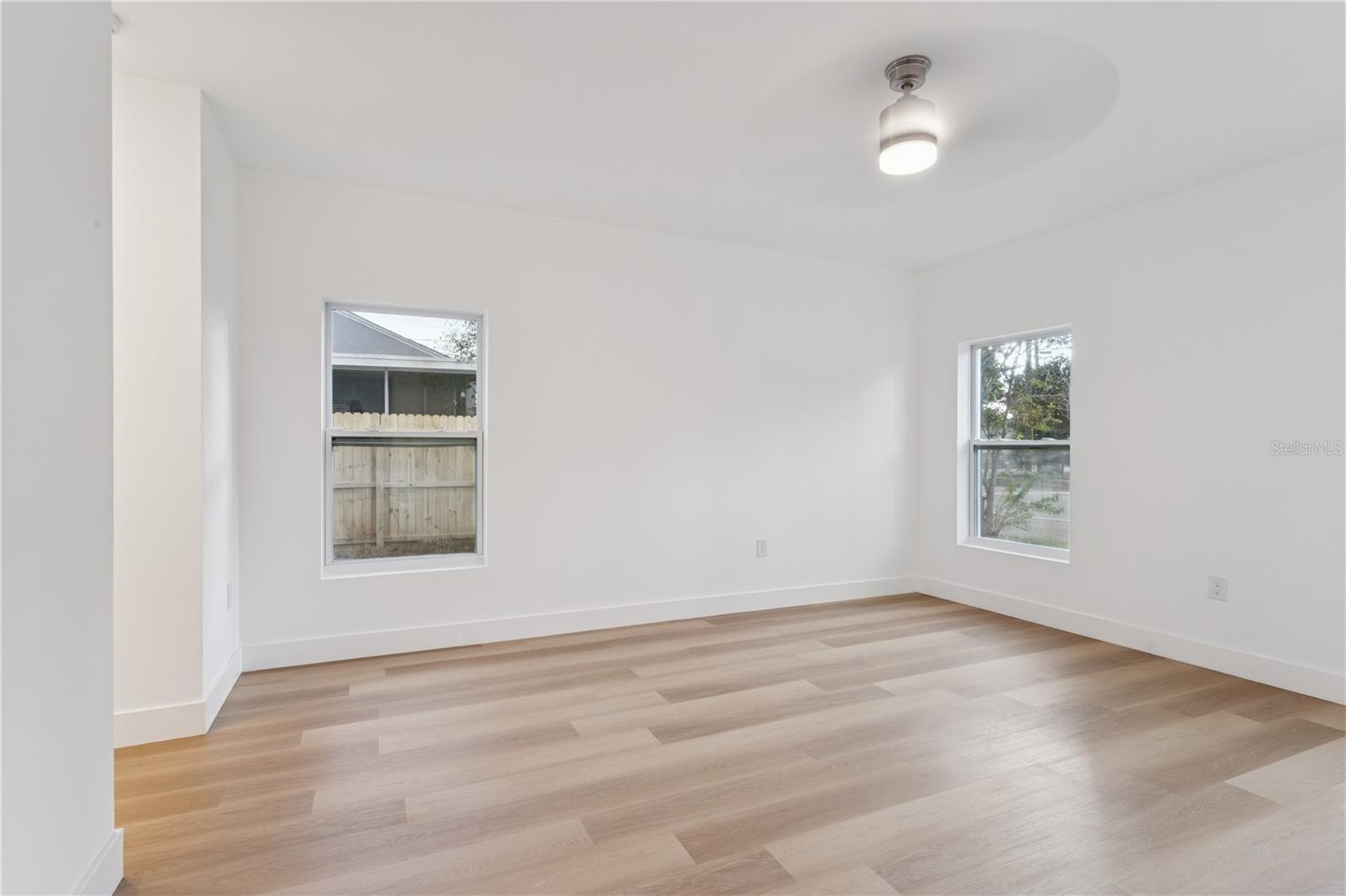 Image 21 of 50 For 1530 12th Avenue S