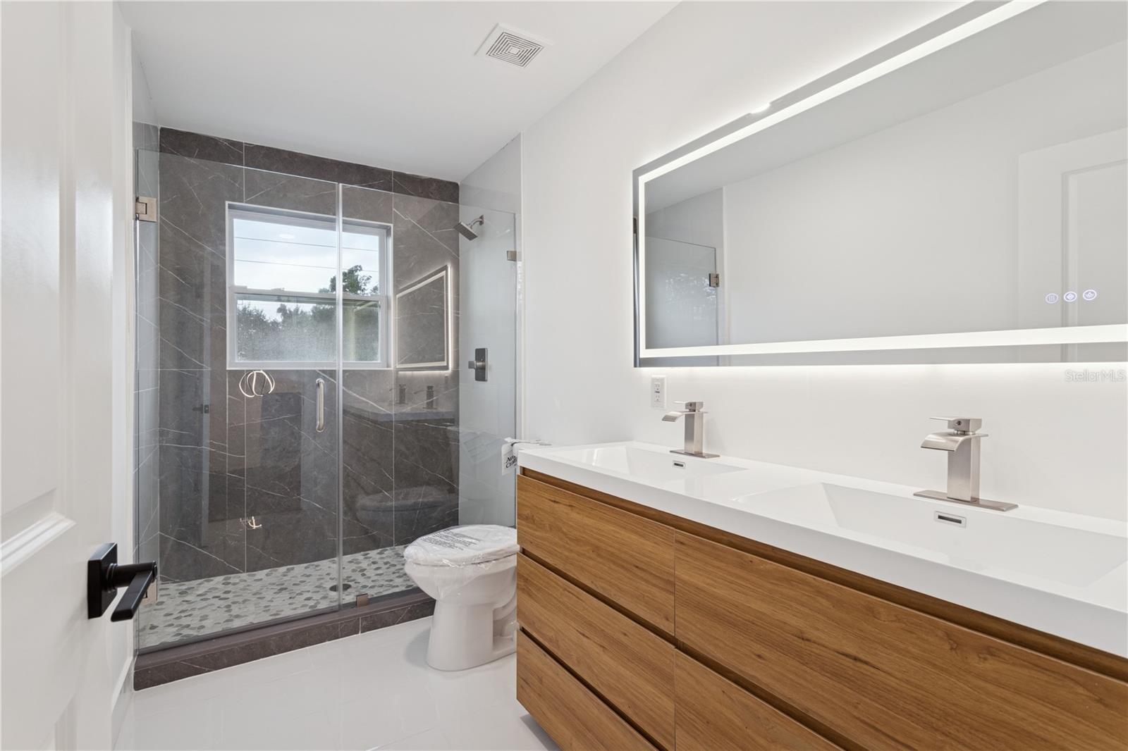 Image 37 of 50 For 1530 12th Avenue S