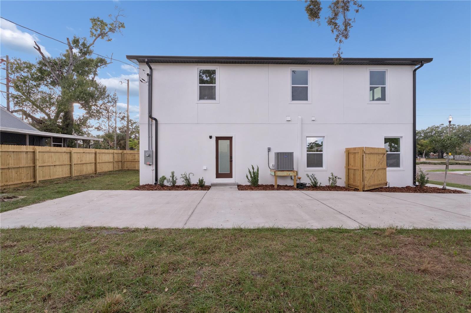 Image 44 of 50 For 1530 12th Avenue S