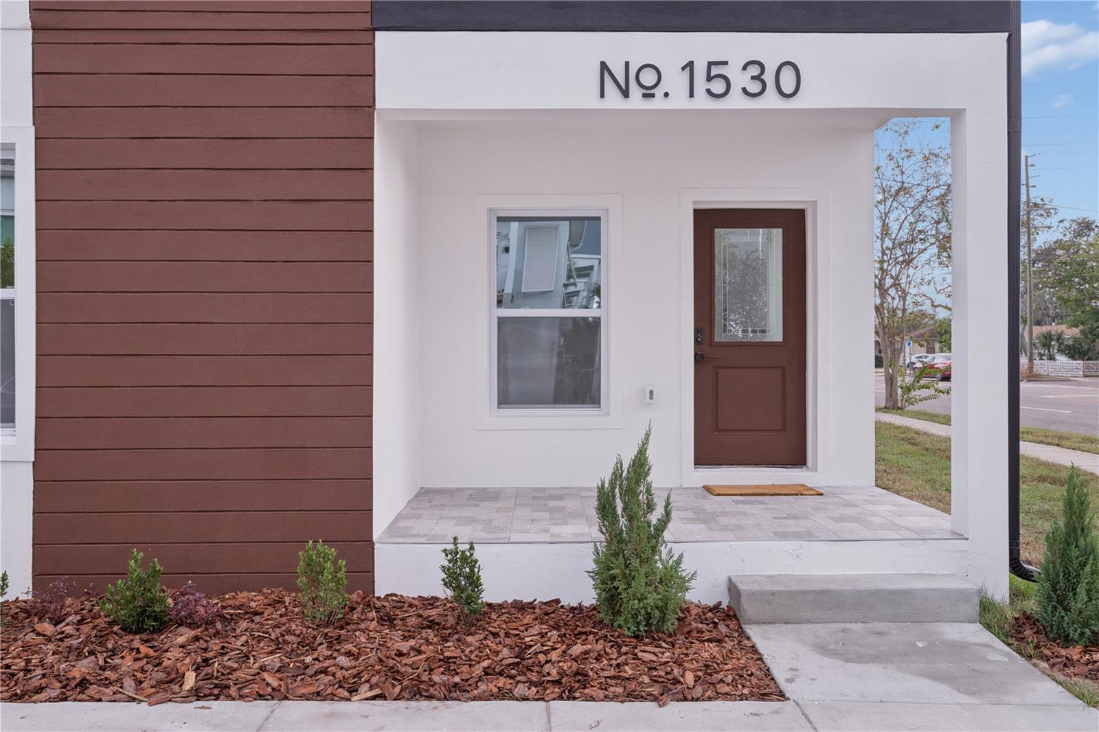 Image 5 of 50 For 1530 12th Avenue S