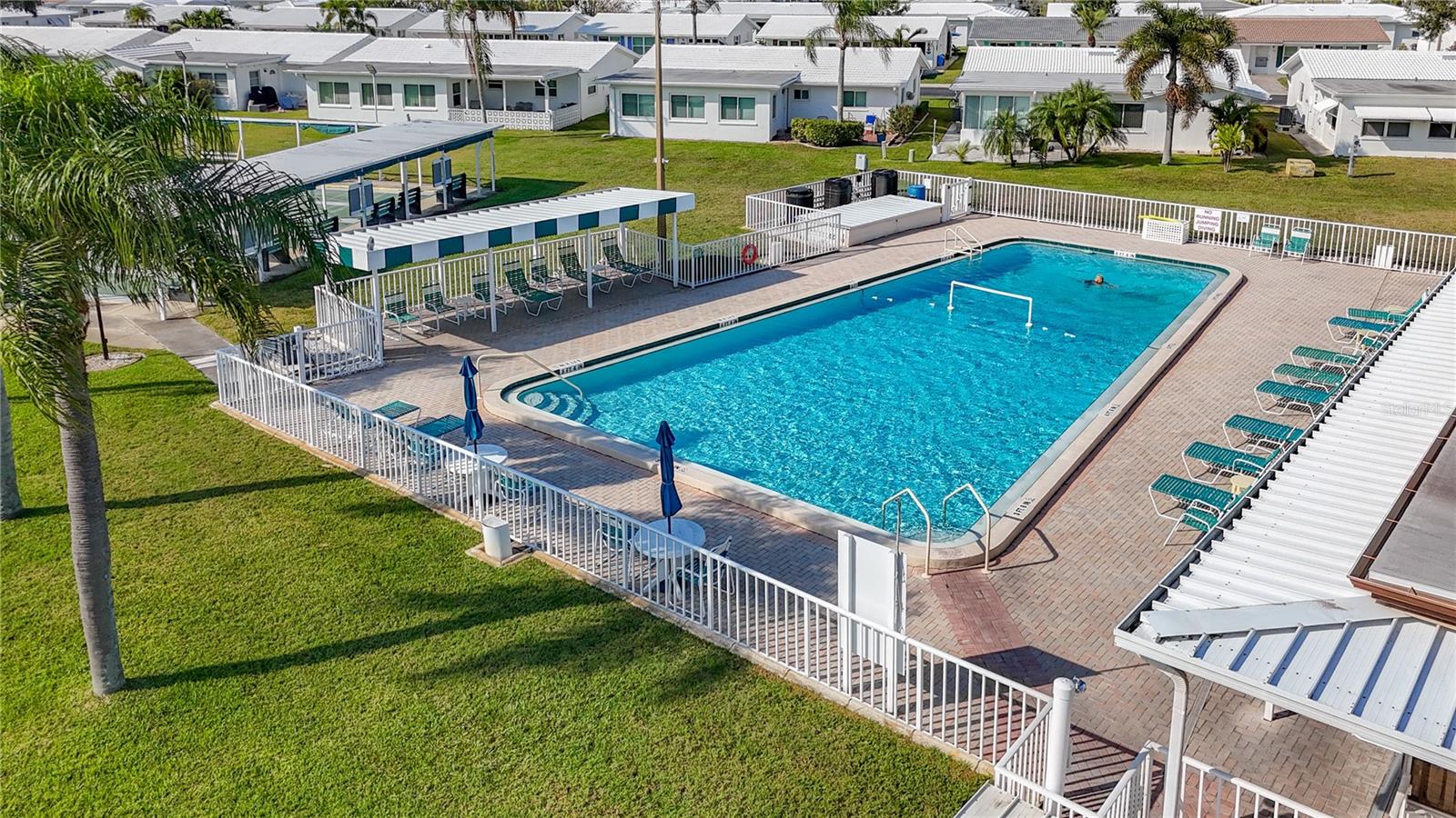 Image 39 of 45 For 9729 36th Way N 4