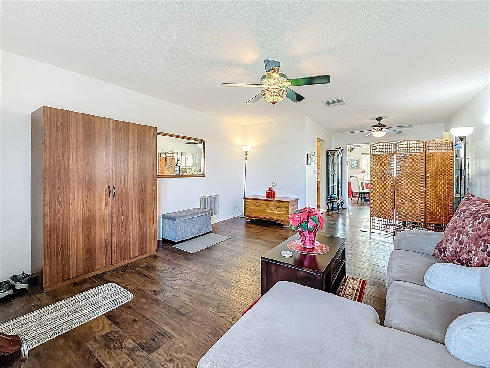 Image 9 of 45 For 9729 36th Way N 4