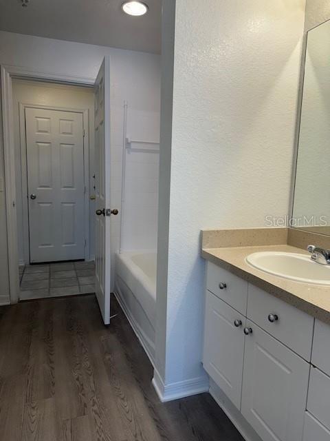 Image 7 of 10 For 18001 Richmond Place Drive 816