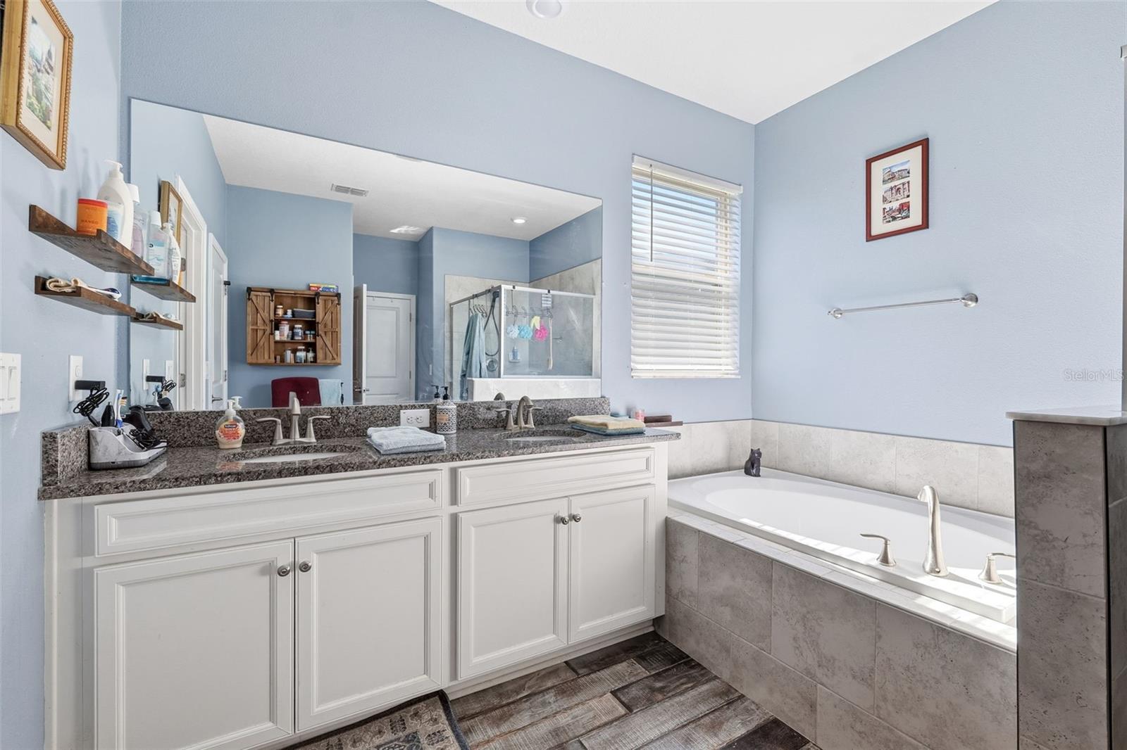 Image 25 of 45 For 21922 Crest Meadow Drive