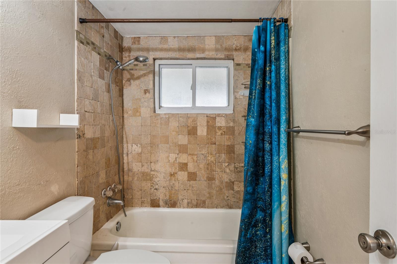 Image 24 of 38 For 4837 Vision Avenue