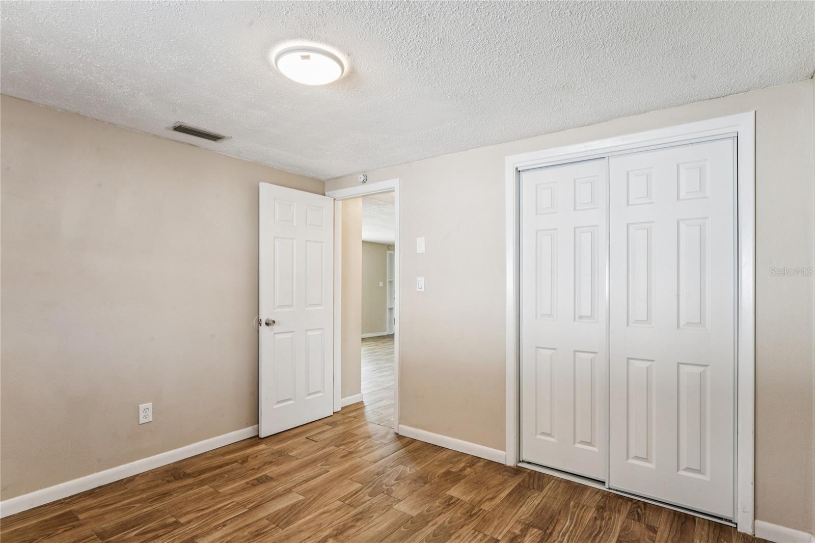 Image 26 of 38 For 4837 Vision Avenue