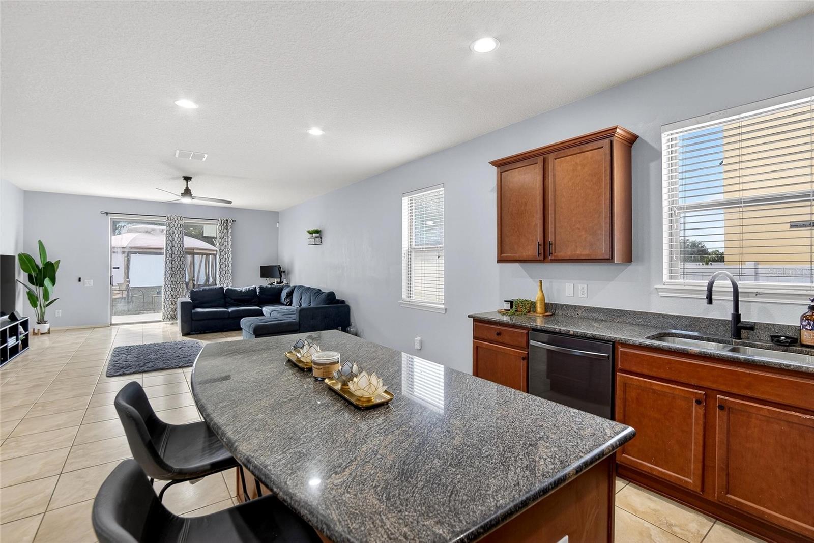 Image 15 of 54 For 653 Petal Mist Lane