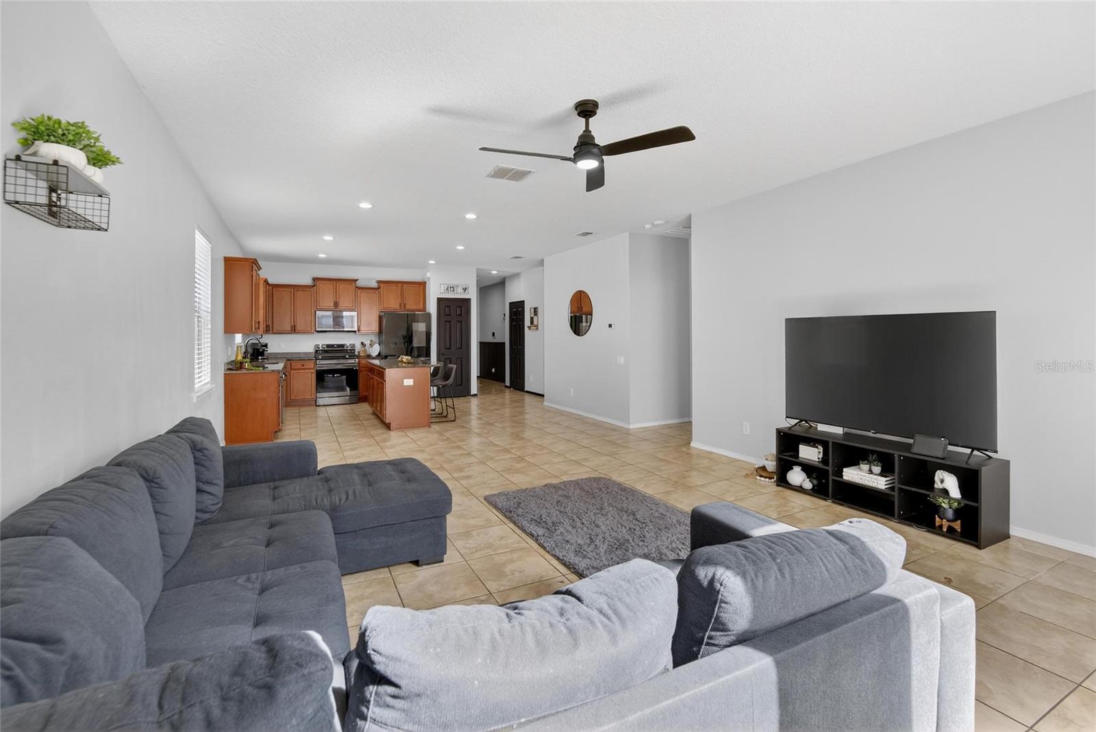 Image 20 of 54 For 653 Petal Mist Lane