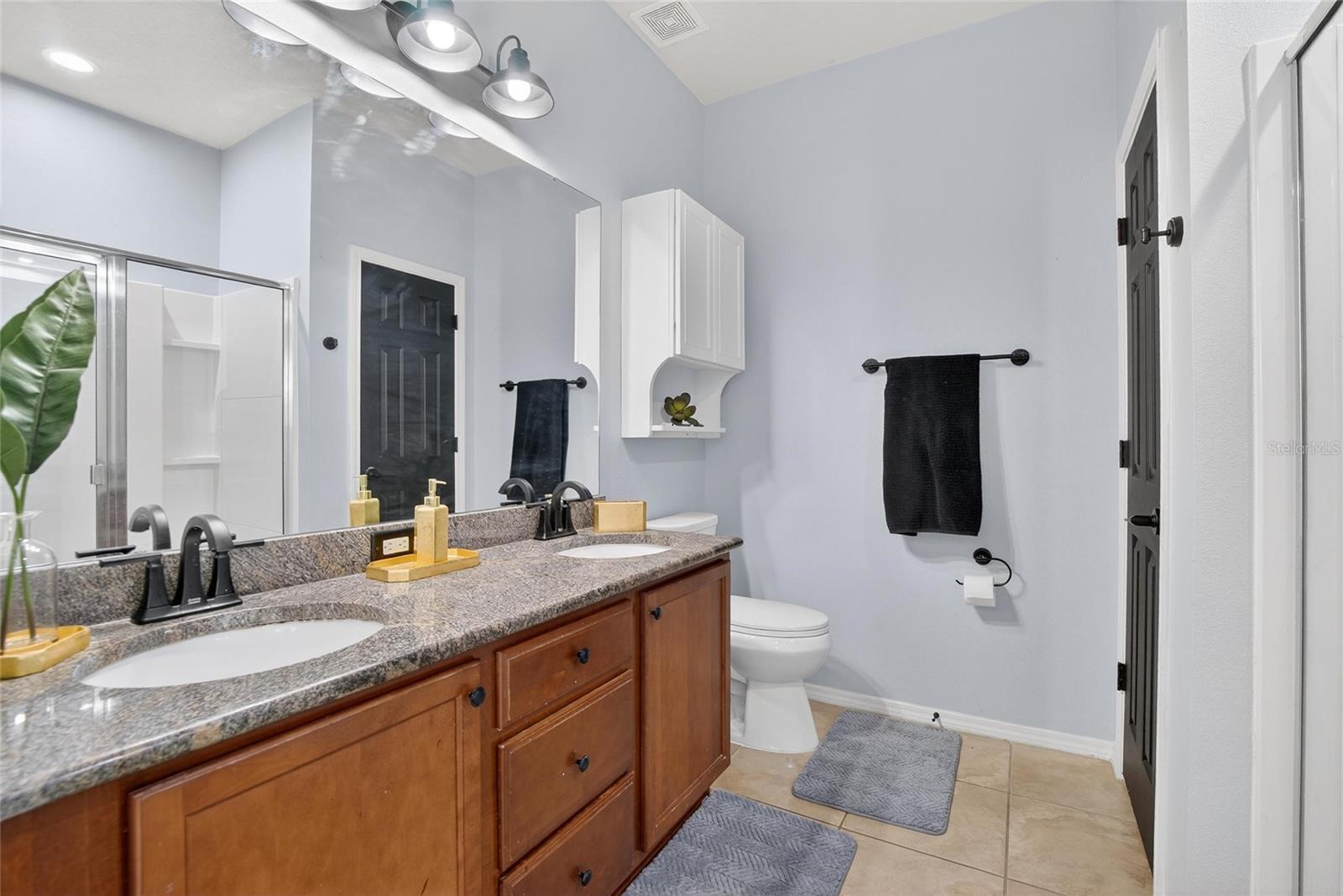 Image 24 of 54 For 653 Petal Mist Lane