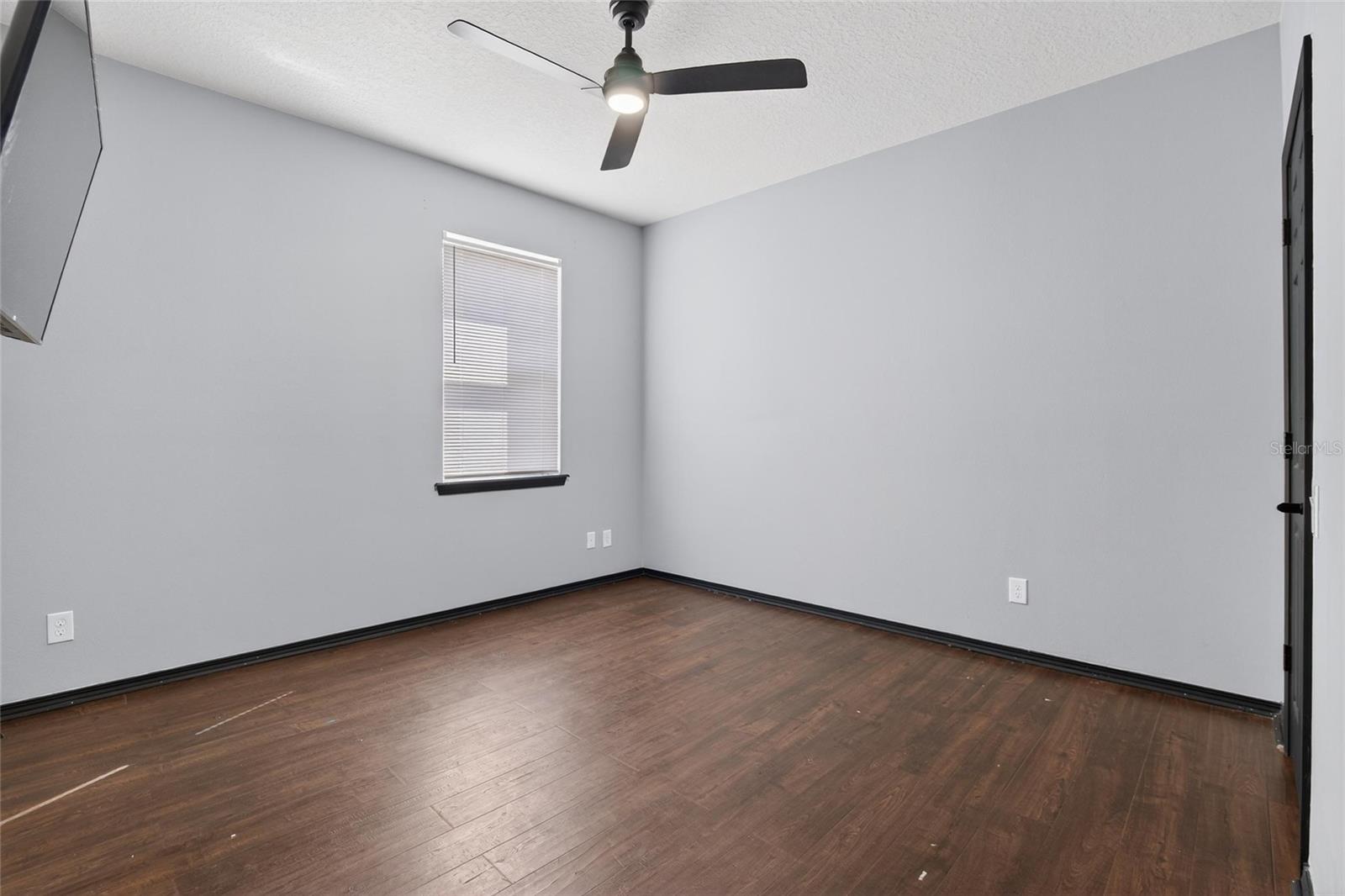 Image 31 of 54 For 653 Petal Mist Lane