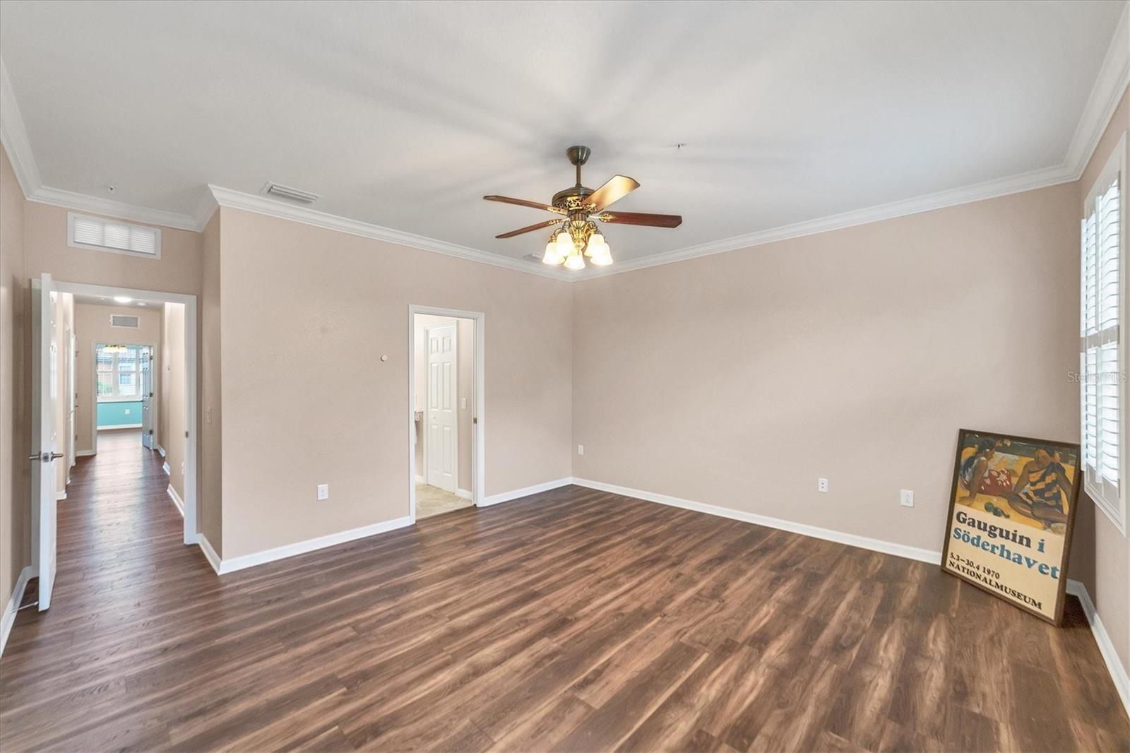 Image 16 of 44 For 20292 Lagente Circle