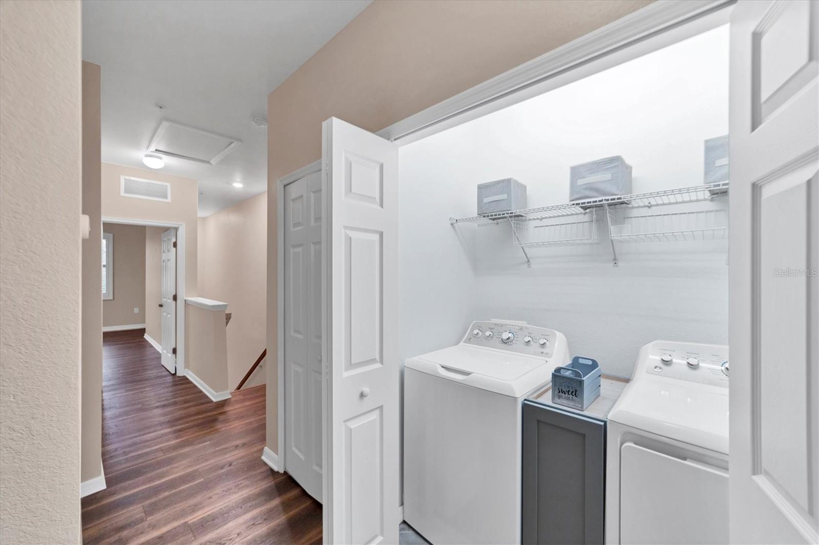 Image 24 of 44 For 20292 Lagente Circle