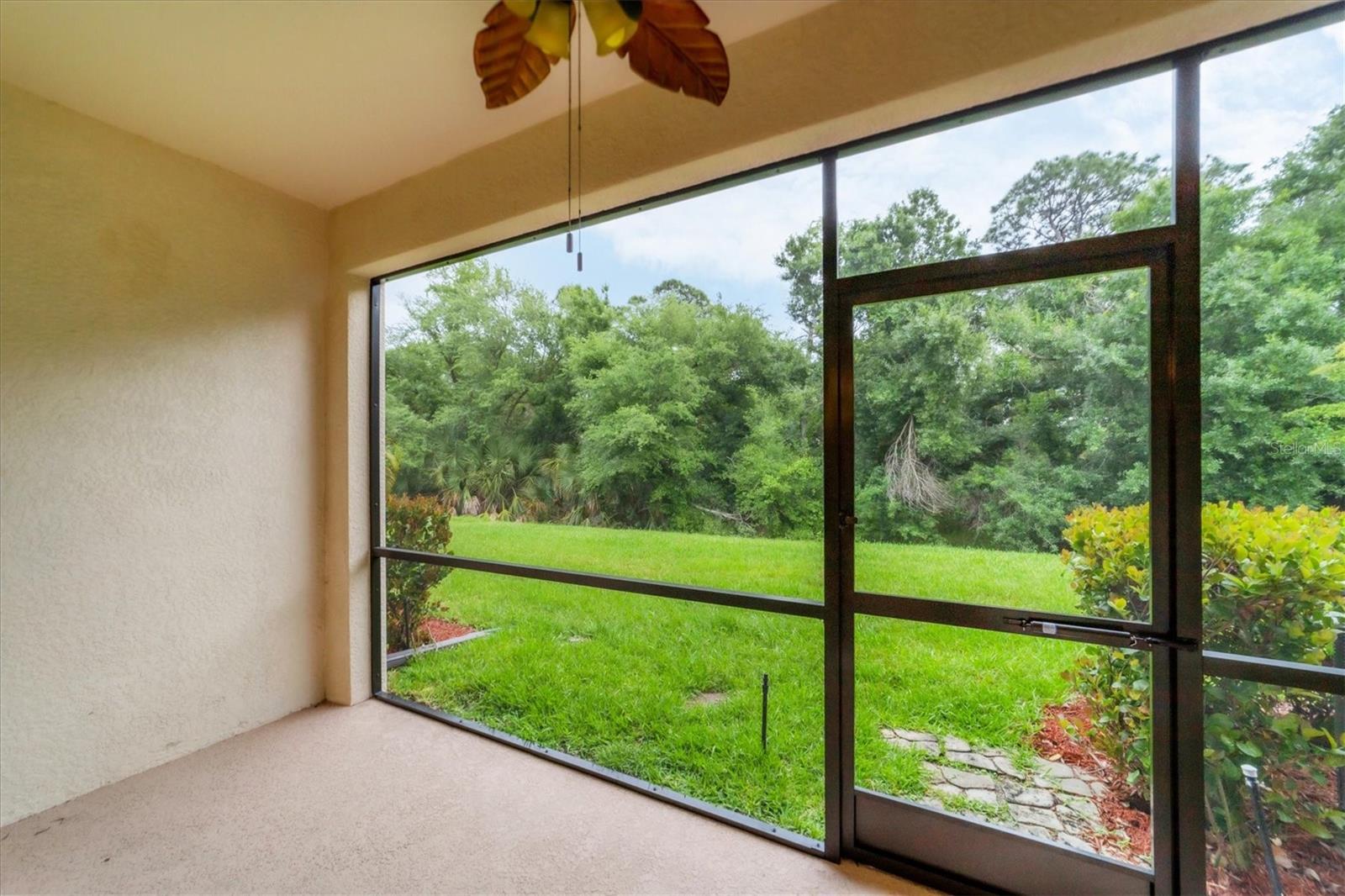 Image 27 of 44 For 20292 Lagente Circle