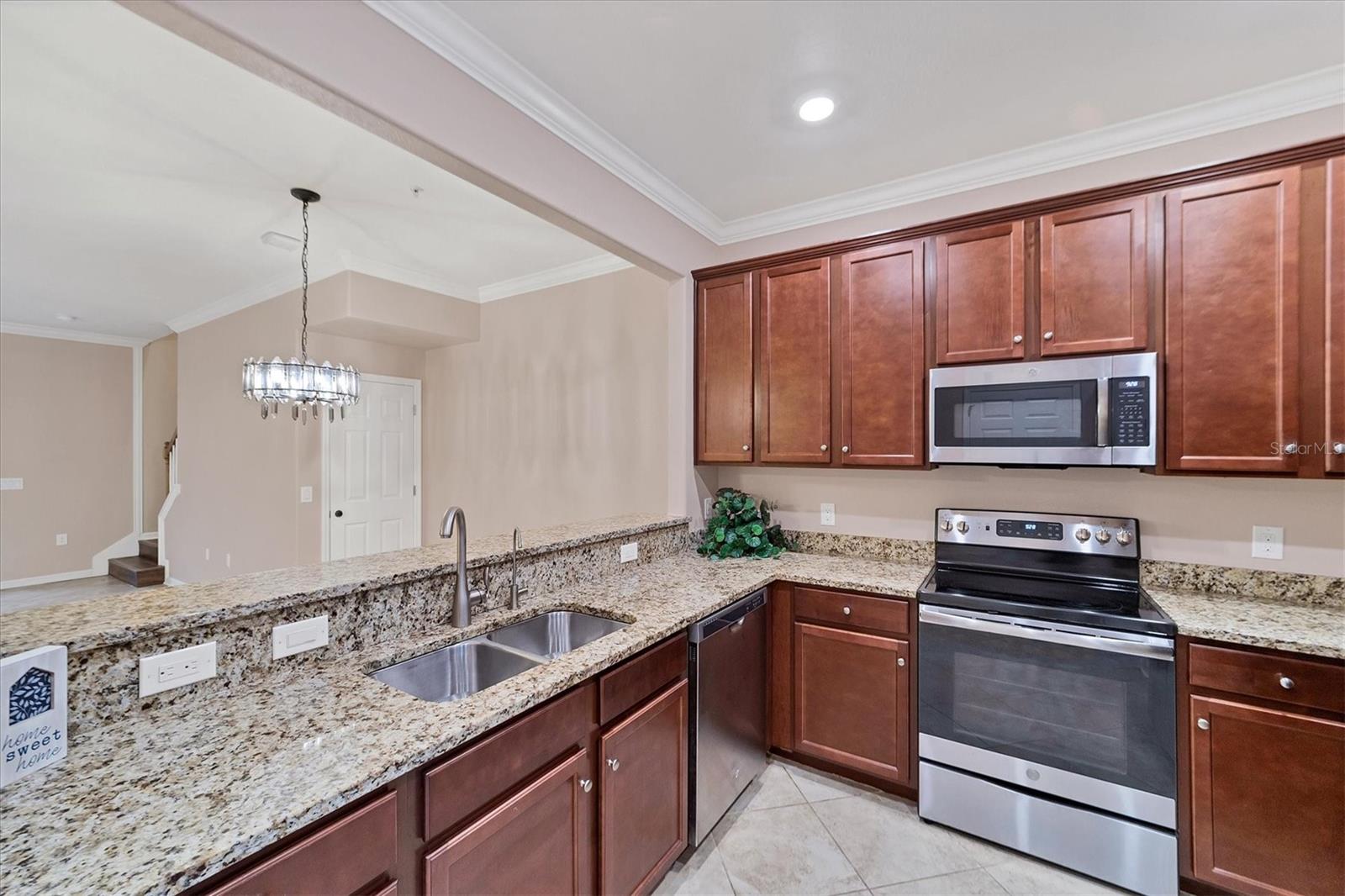 Image 5 of 44 For 20292 Lagente Circle