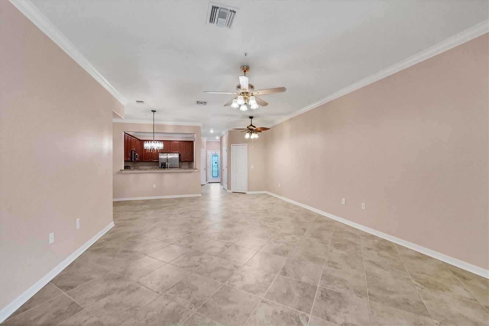 Image 9 of 44 For 20292 Lagente Circle