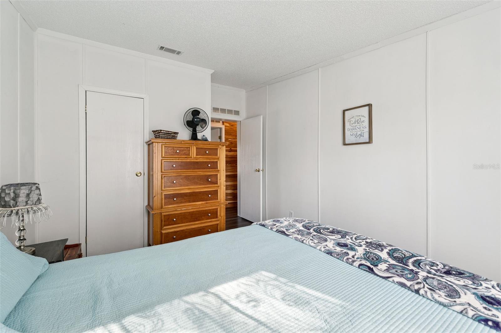 Image 19 of 47 For 294 Cesara Estates Loop