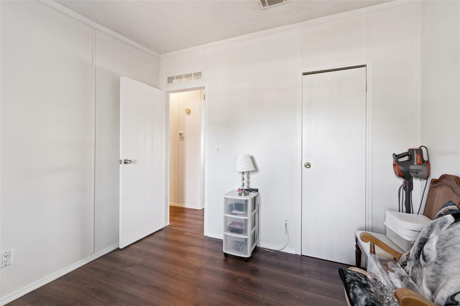 Image 20 of 47 For 294 Cesara Estates Loop