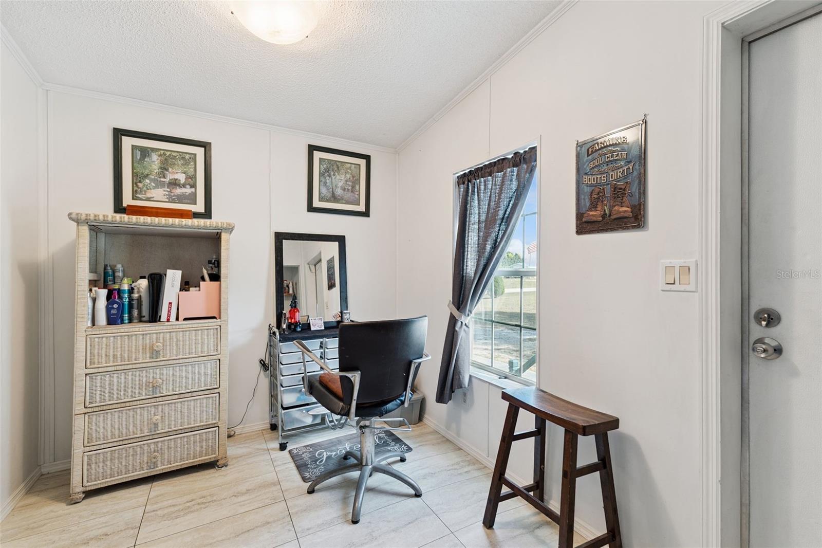 Image 24 of 47 For 294 Cesara Estates Loop