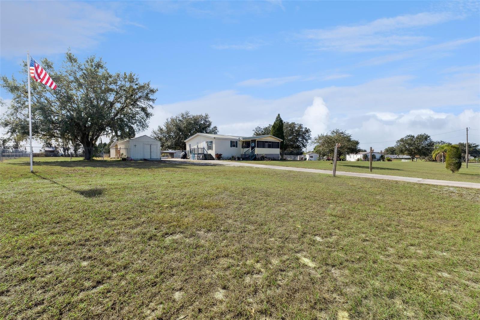 Image 27 of 47 For 294 Cesara Estates Loop