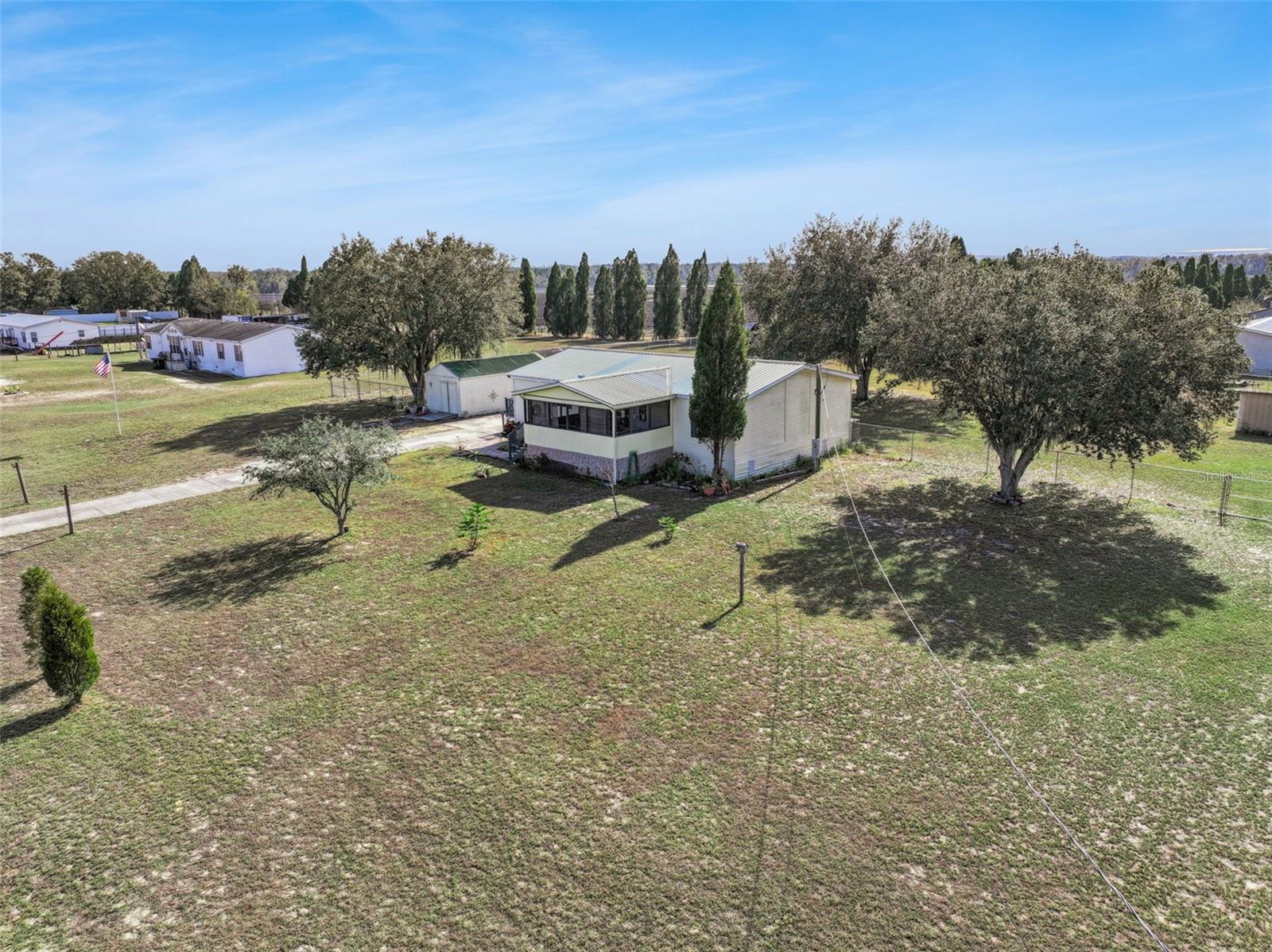 Image 33 of 47 For 294 Cesara Estates Loop