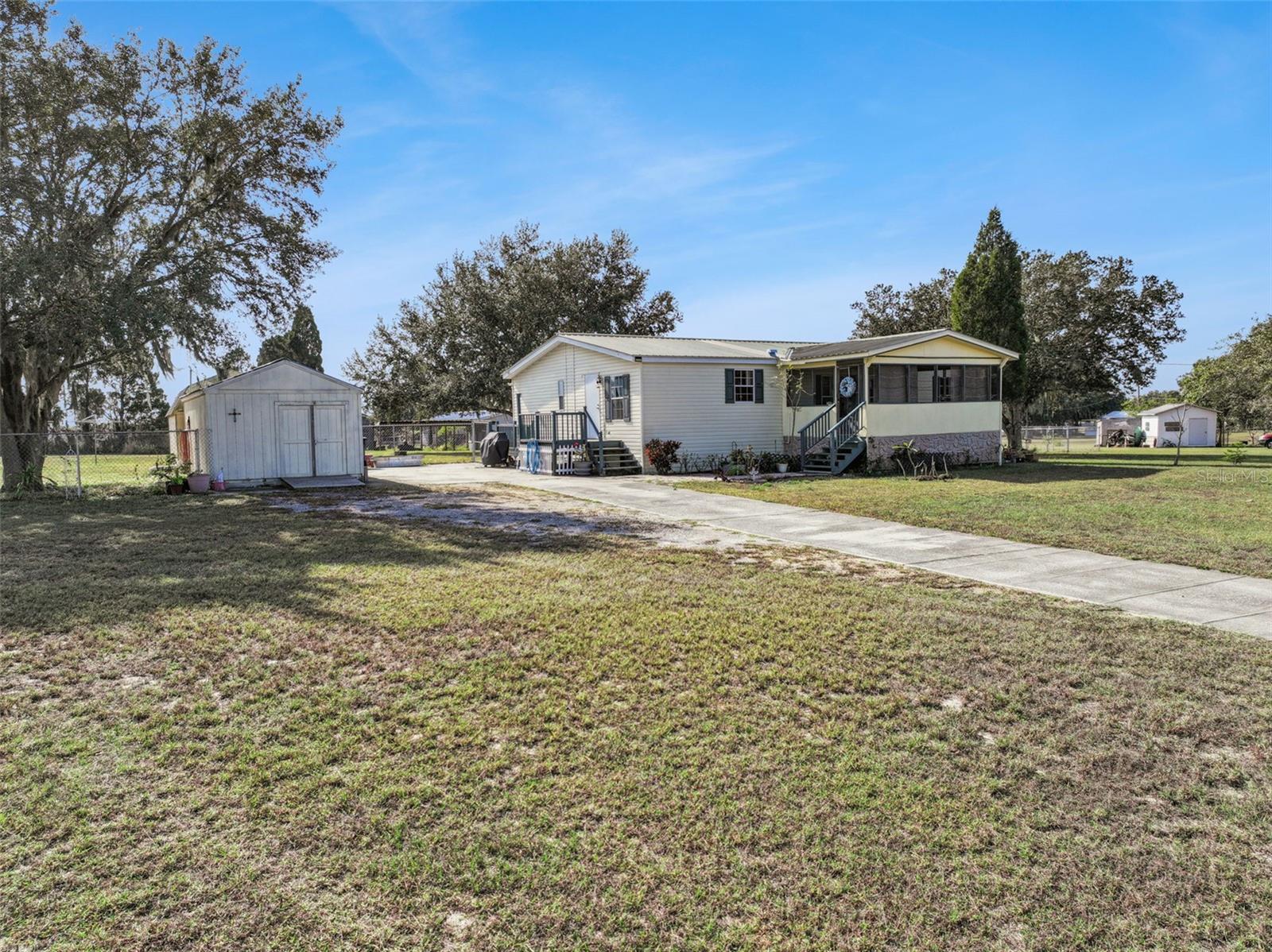 Image 39 of 47 For 294 Cesara Estates Loop