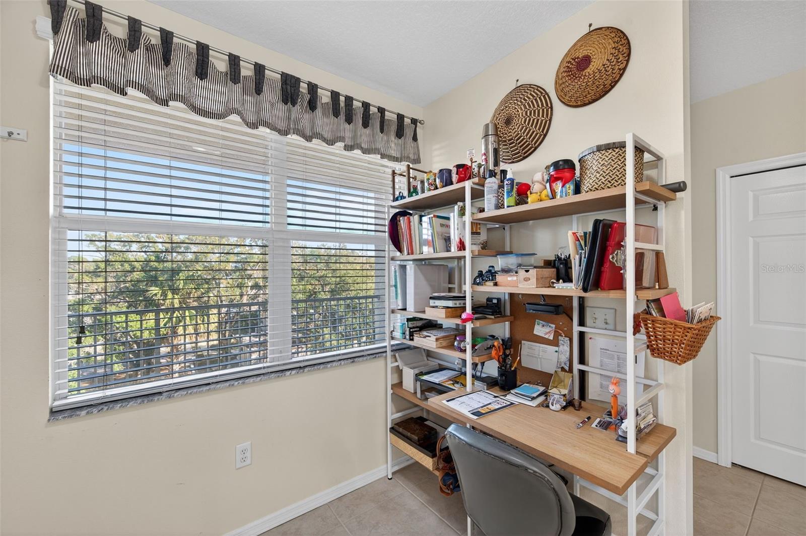 Image 25 of 37 For 960 Starkey Road 2302