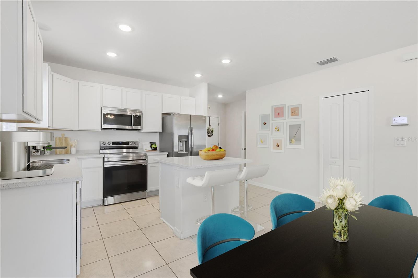 Image 12 of 26 For 5189 Roble Avenue