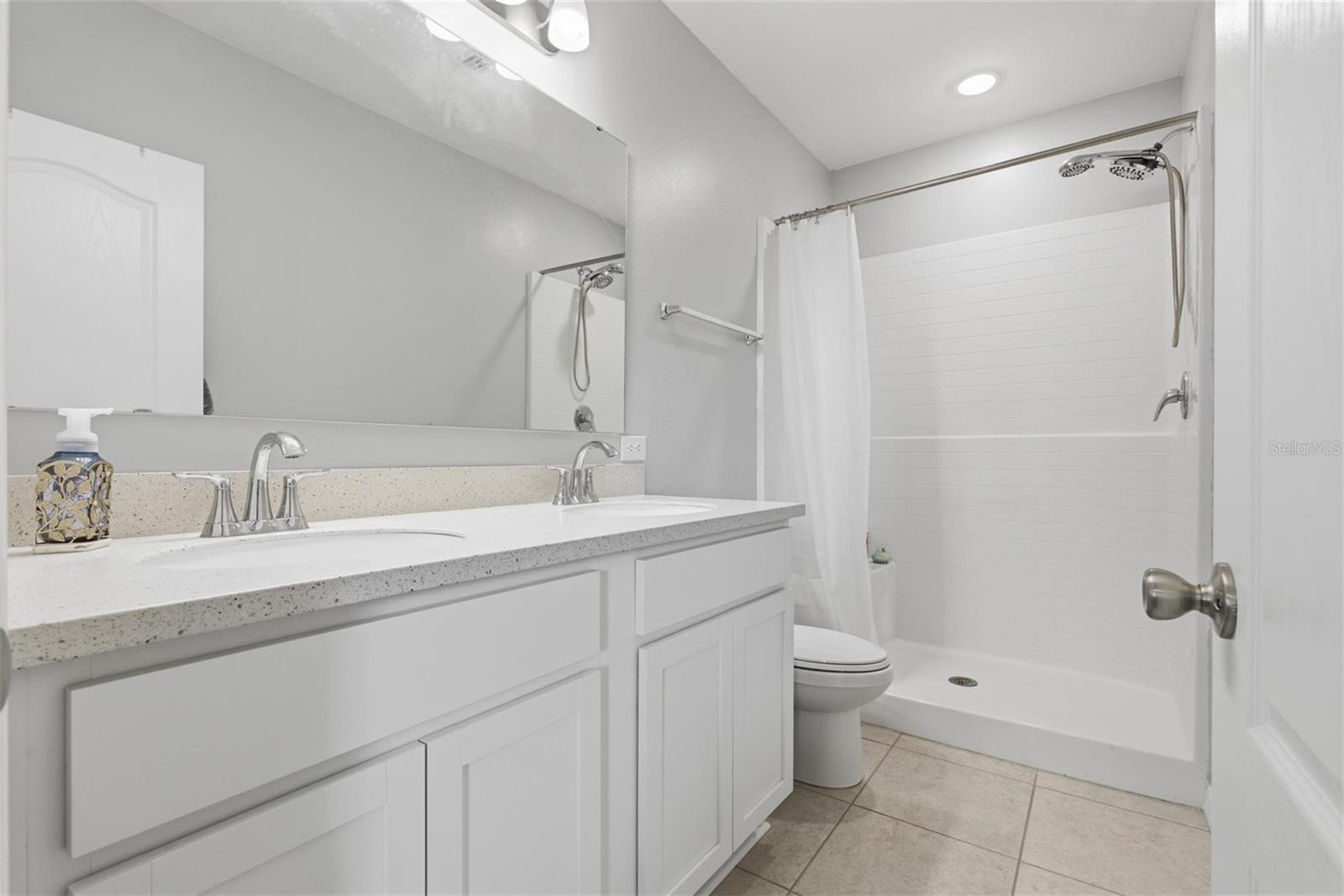 Image 19 of 26 For 5189 Roble Avenue