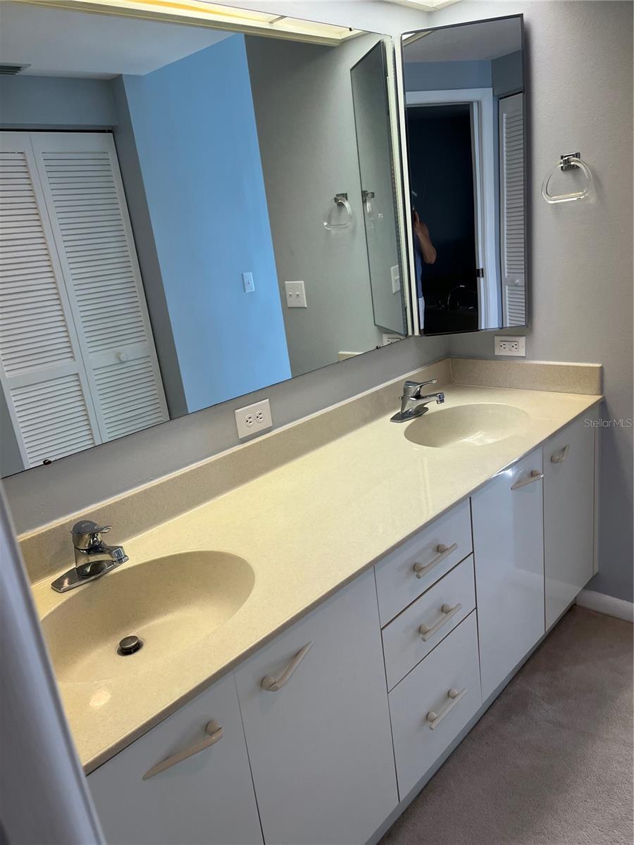 Image 27 of 60 For 1540 Gulf Boulevard 1707