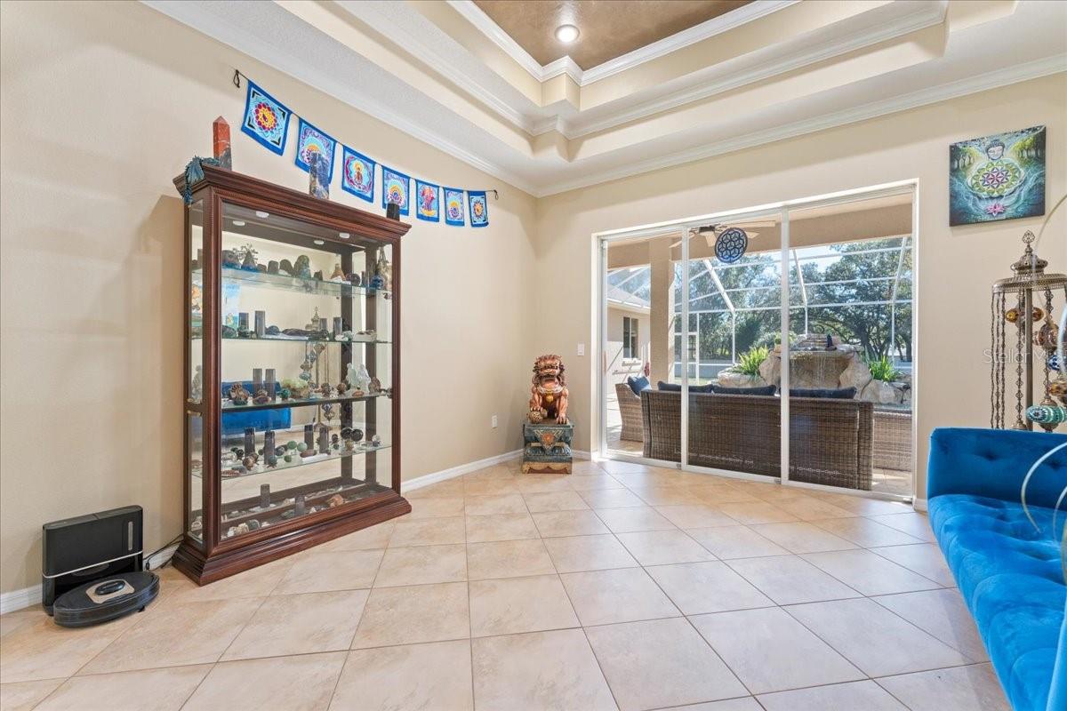 Image 17 of 75 For 13624 Cooper Road