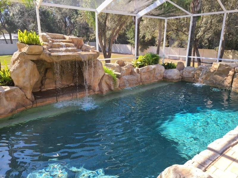 Image 2 of 75 For 13624 Cooper Road