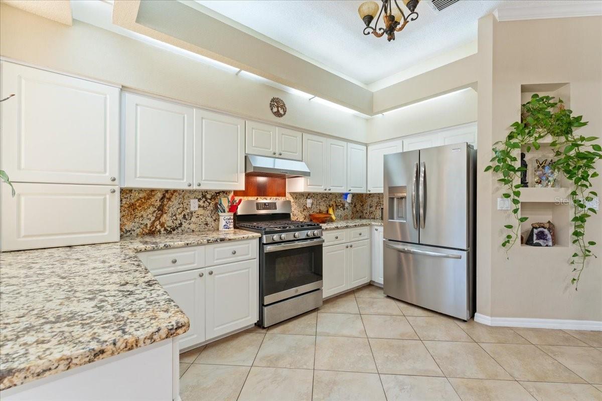 Image 27 of 75 For 13624 Cooper Road