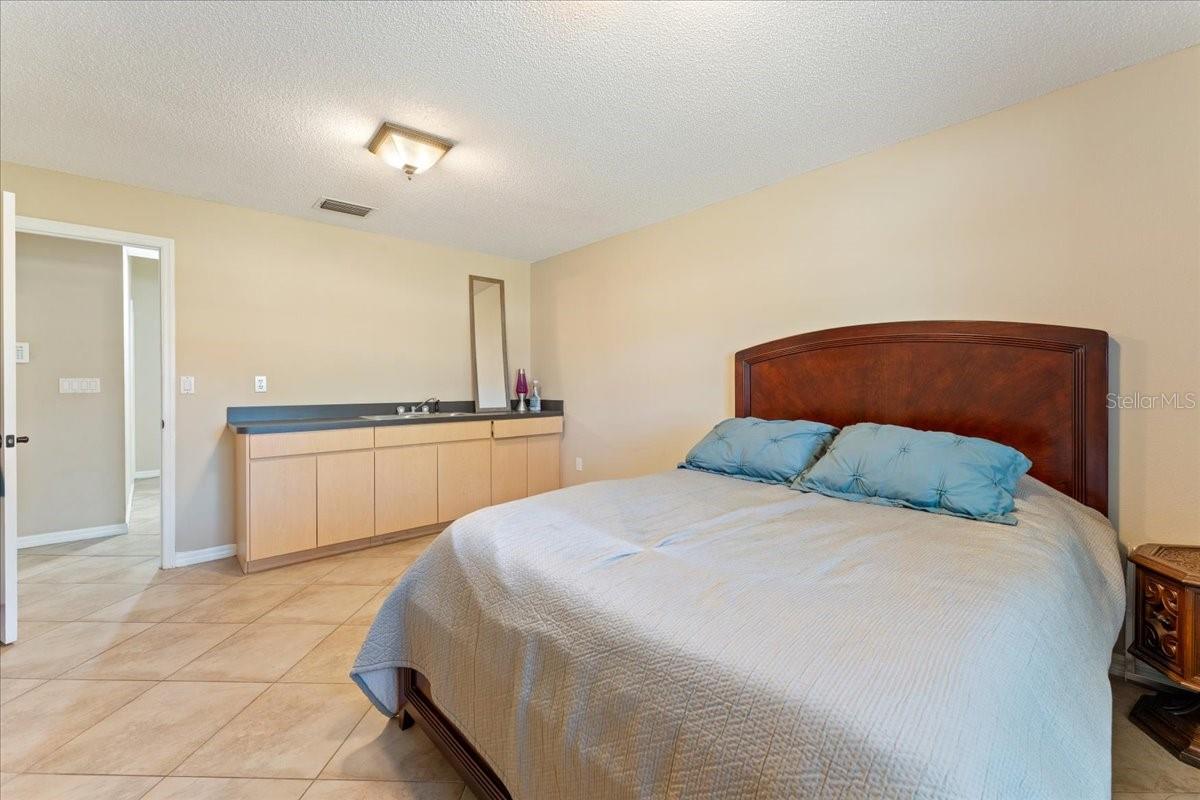 Image 46 of 75 For 13624 Cooper Road