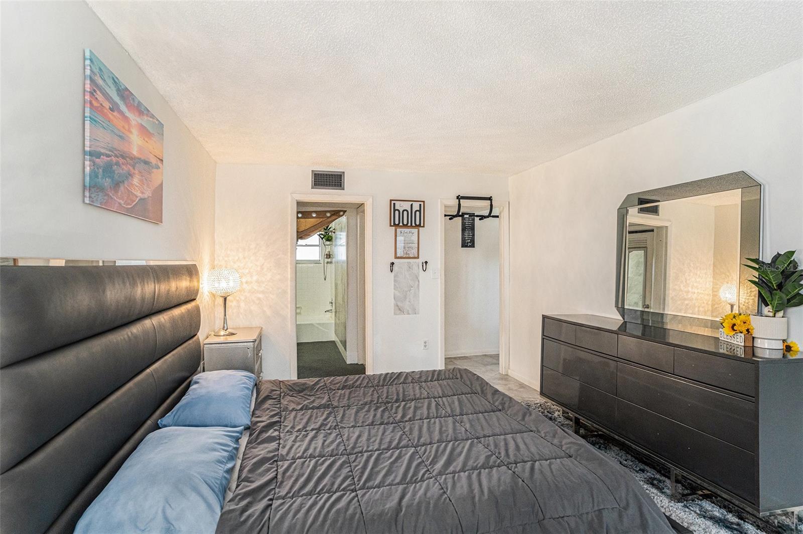 Image 17 of 26 For 5245 Amulet Drive 208