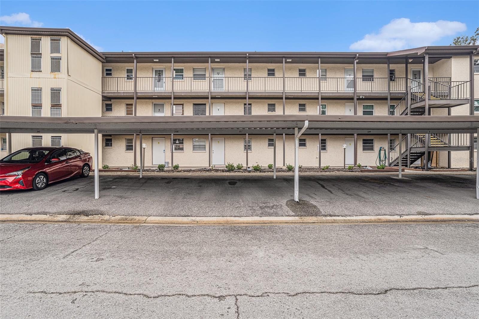 Image 3 of 26 For 5245 Amulet Drive 208