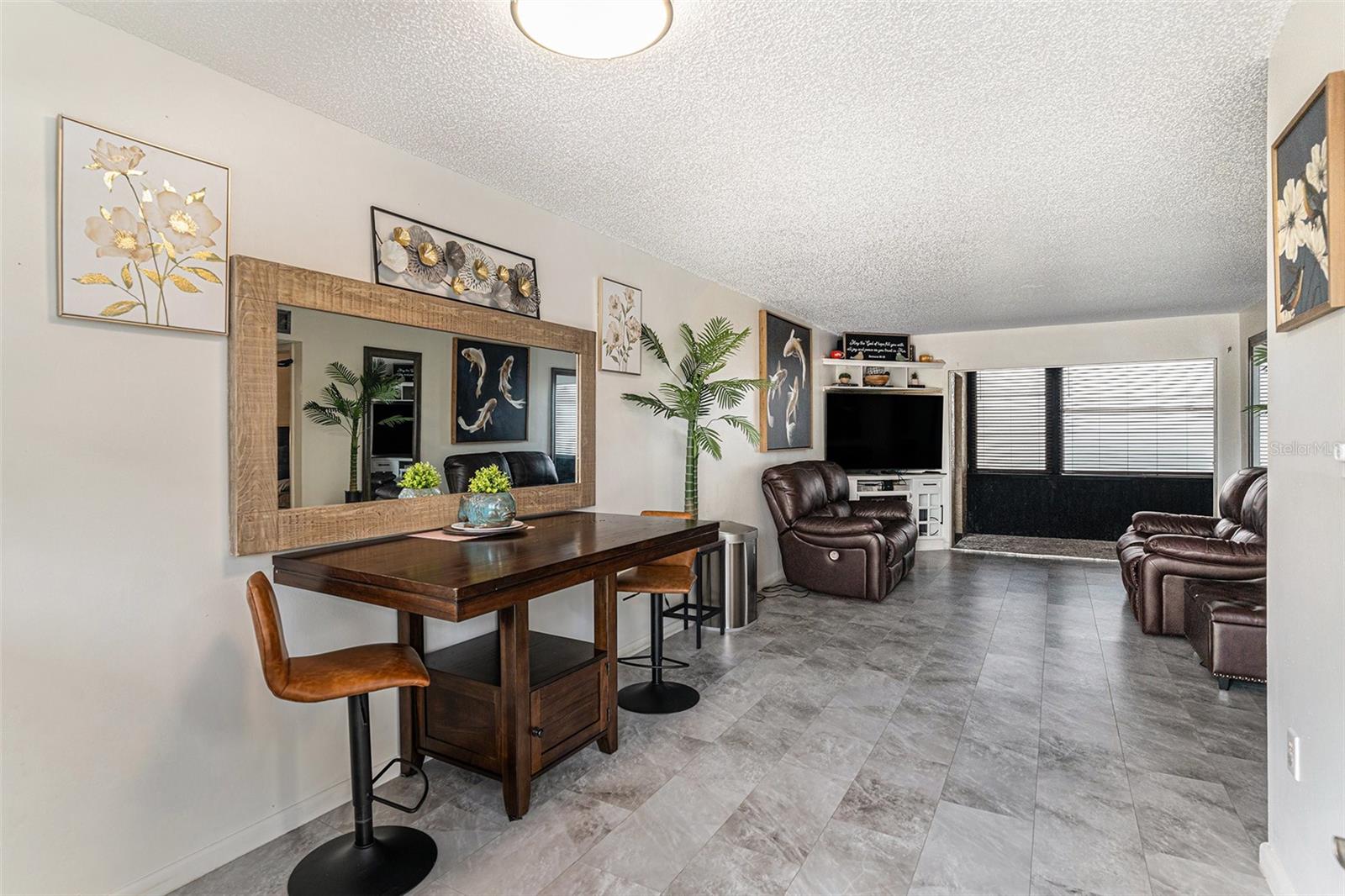 Image 7 of 26 For 5245 Amulet Drive 208