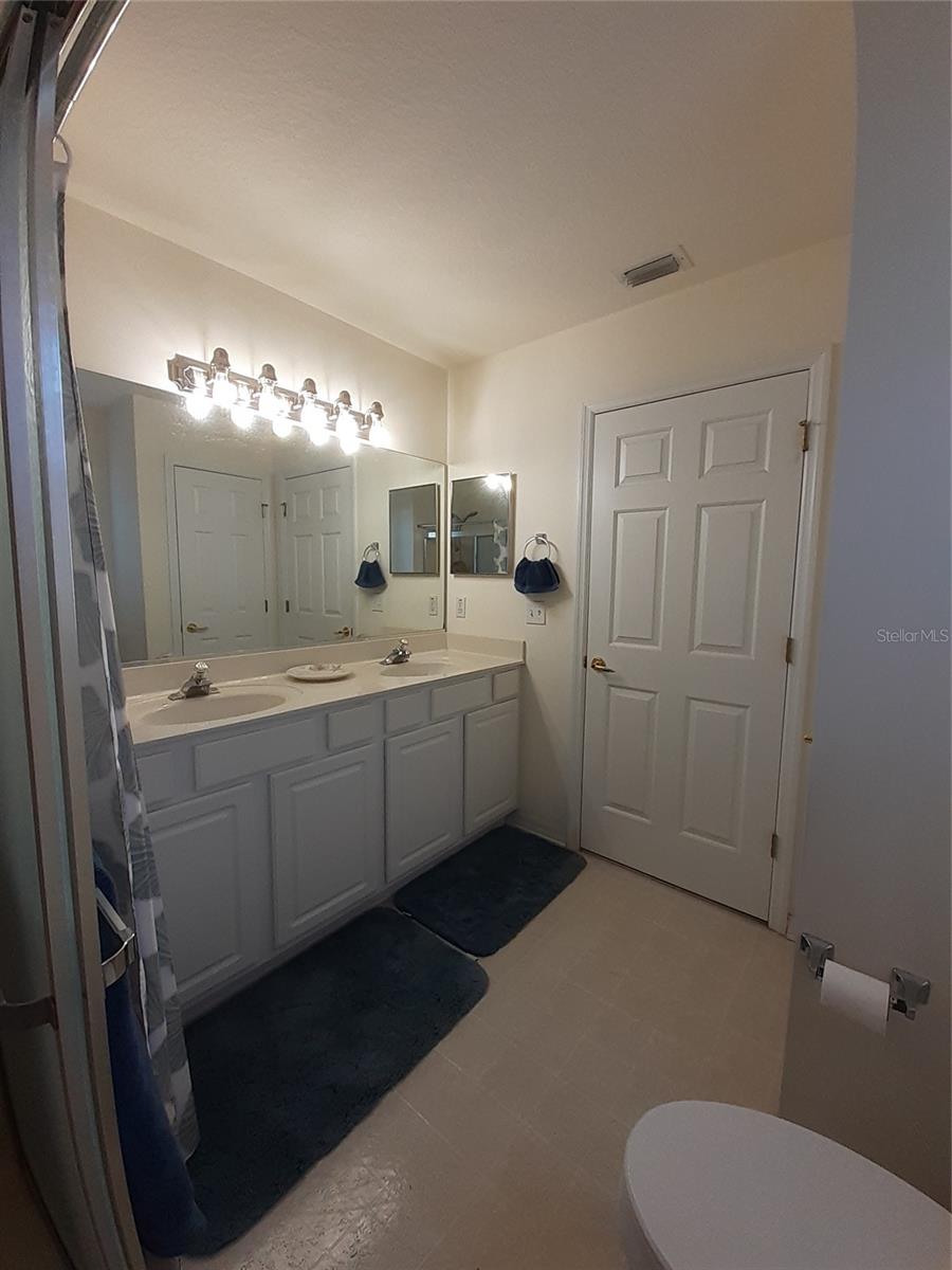 Image 18 of 25 For 11655 140th Lane