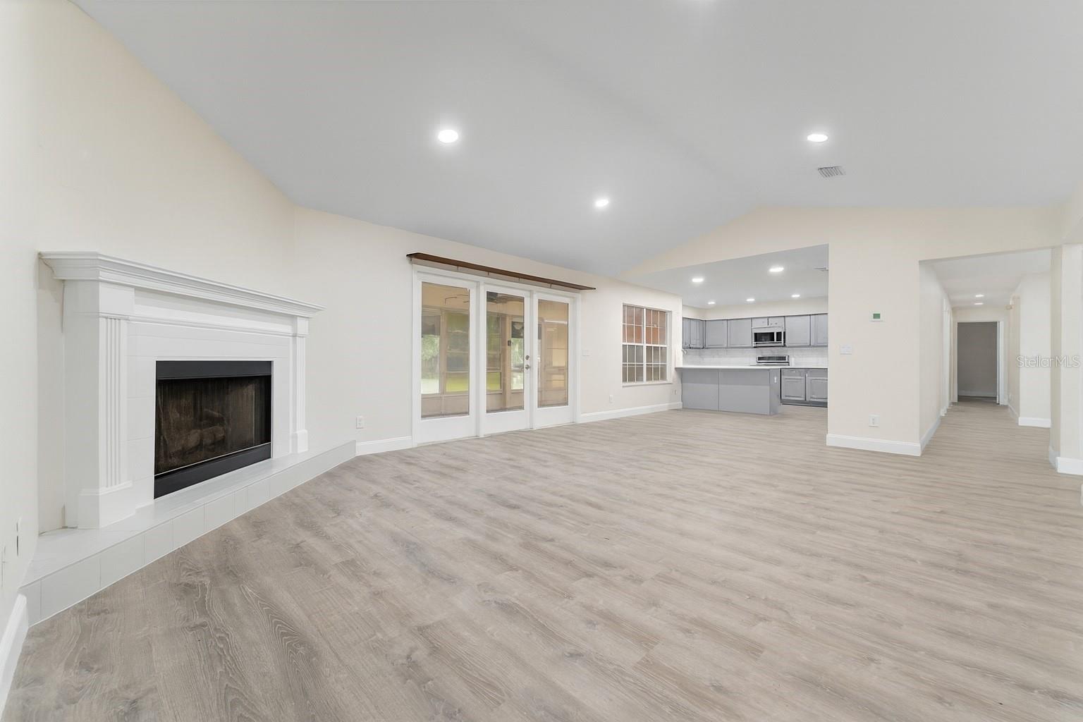 Image 11 of 58 For 4829 60th Terrace